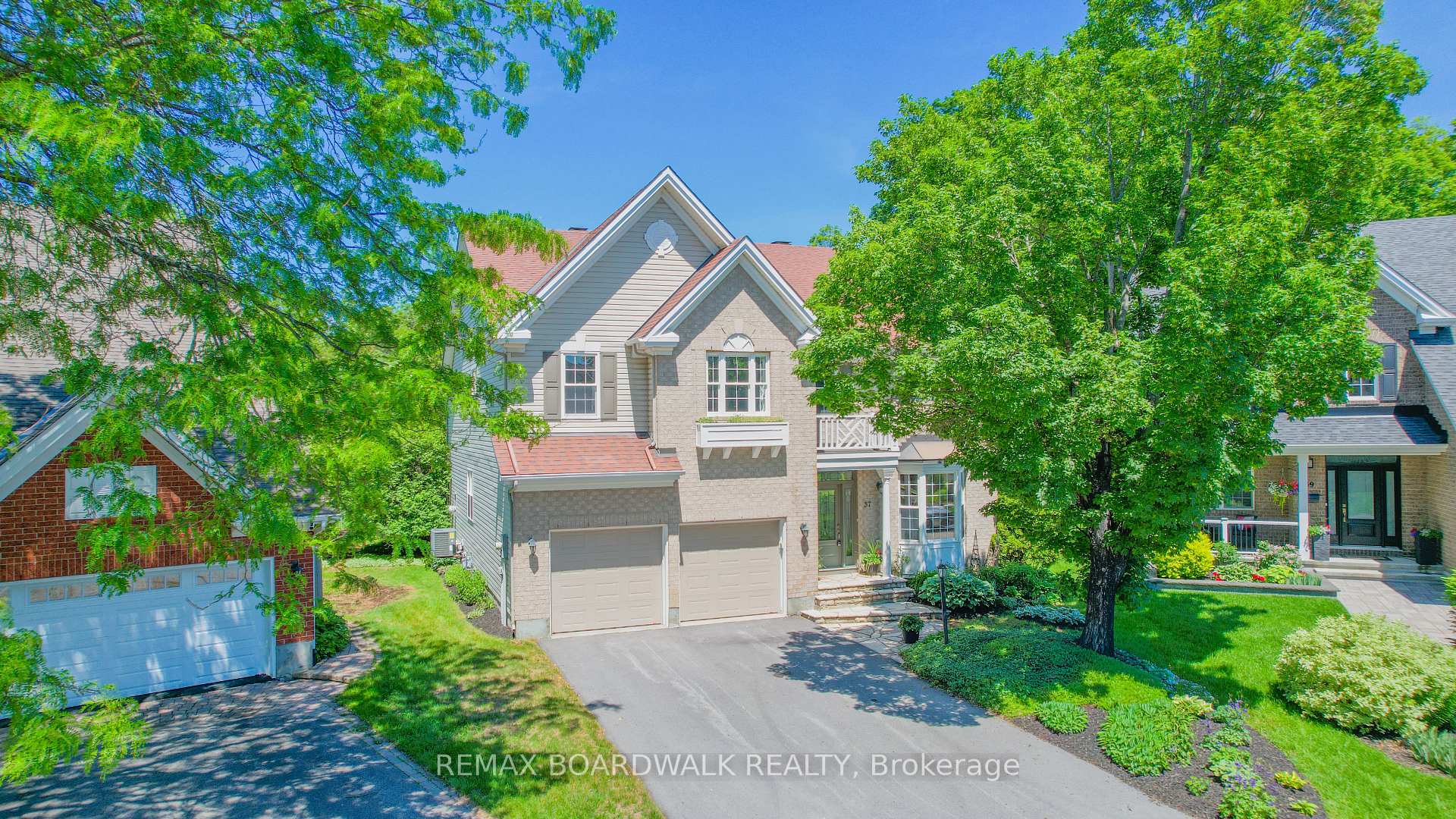 57 Mattawa Crescent, Kanata, ON K2M 2E8