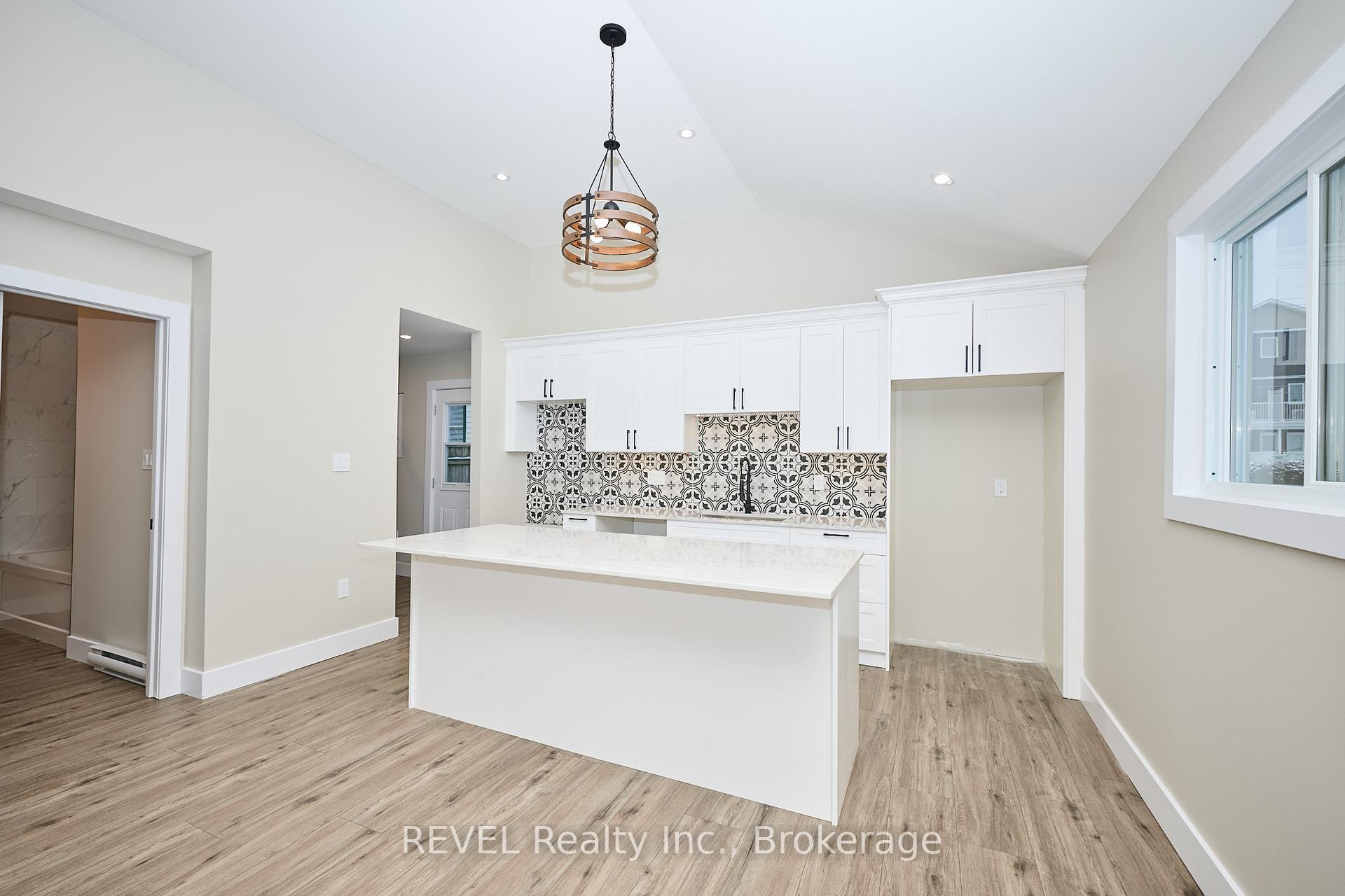 406 Hennepin Avenue, Welland — photo 4 of 5
