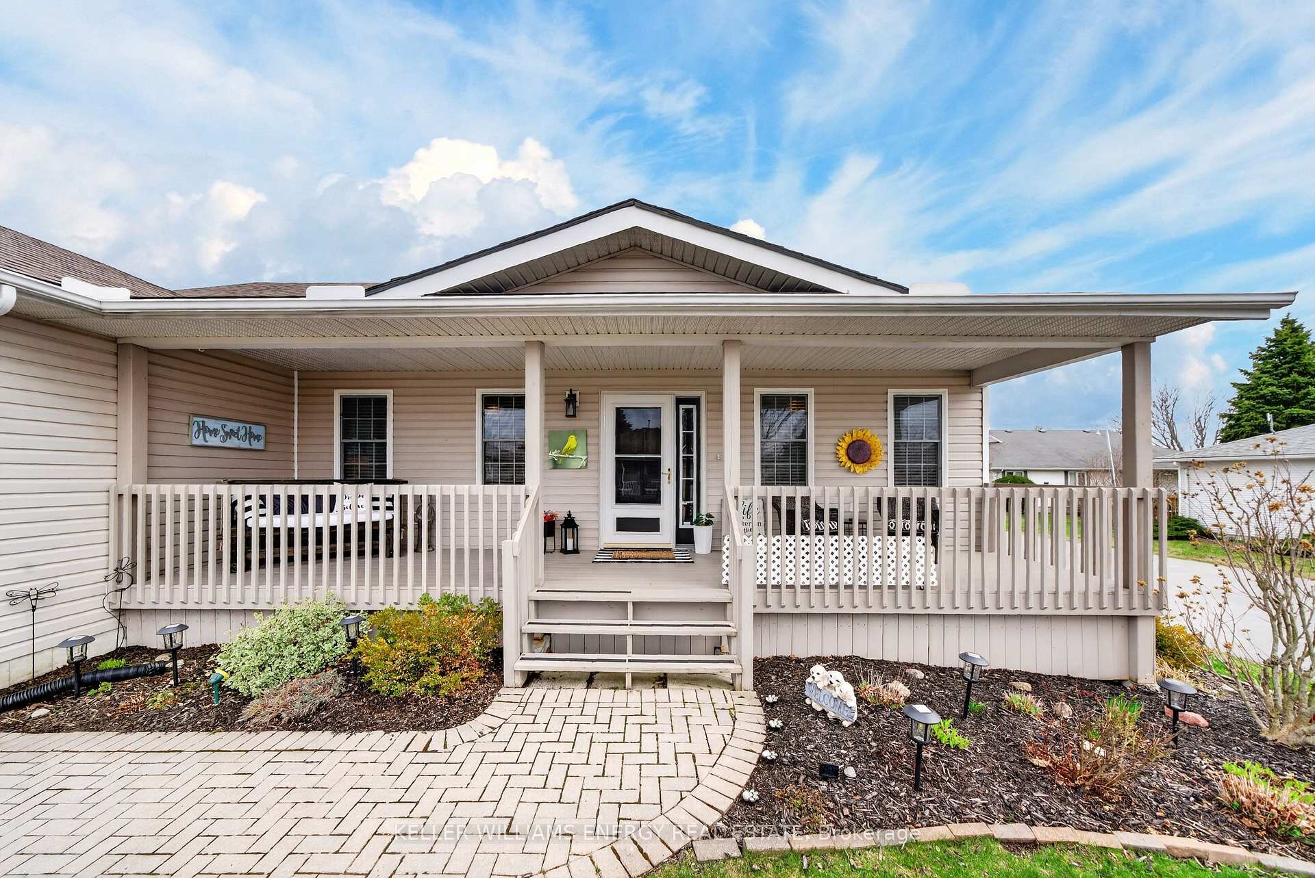 35 CRETNEY Drive, Prince Edward County — photo 4 of 5