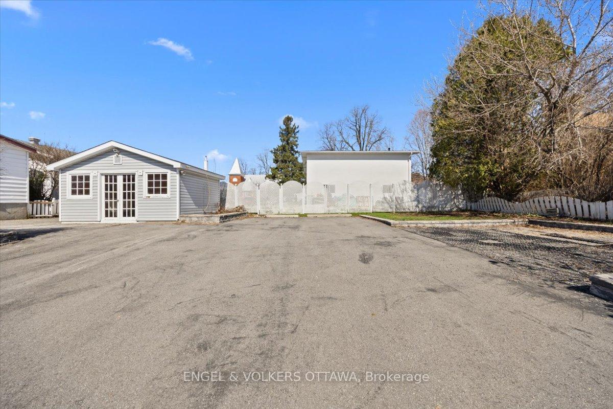801 St Jean Street, Clarence-Rockland — photo 3 of 5