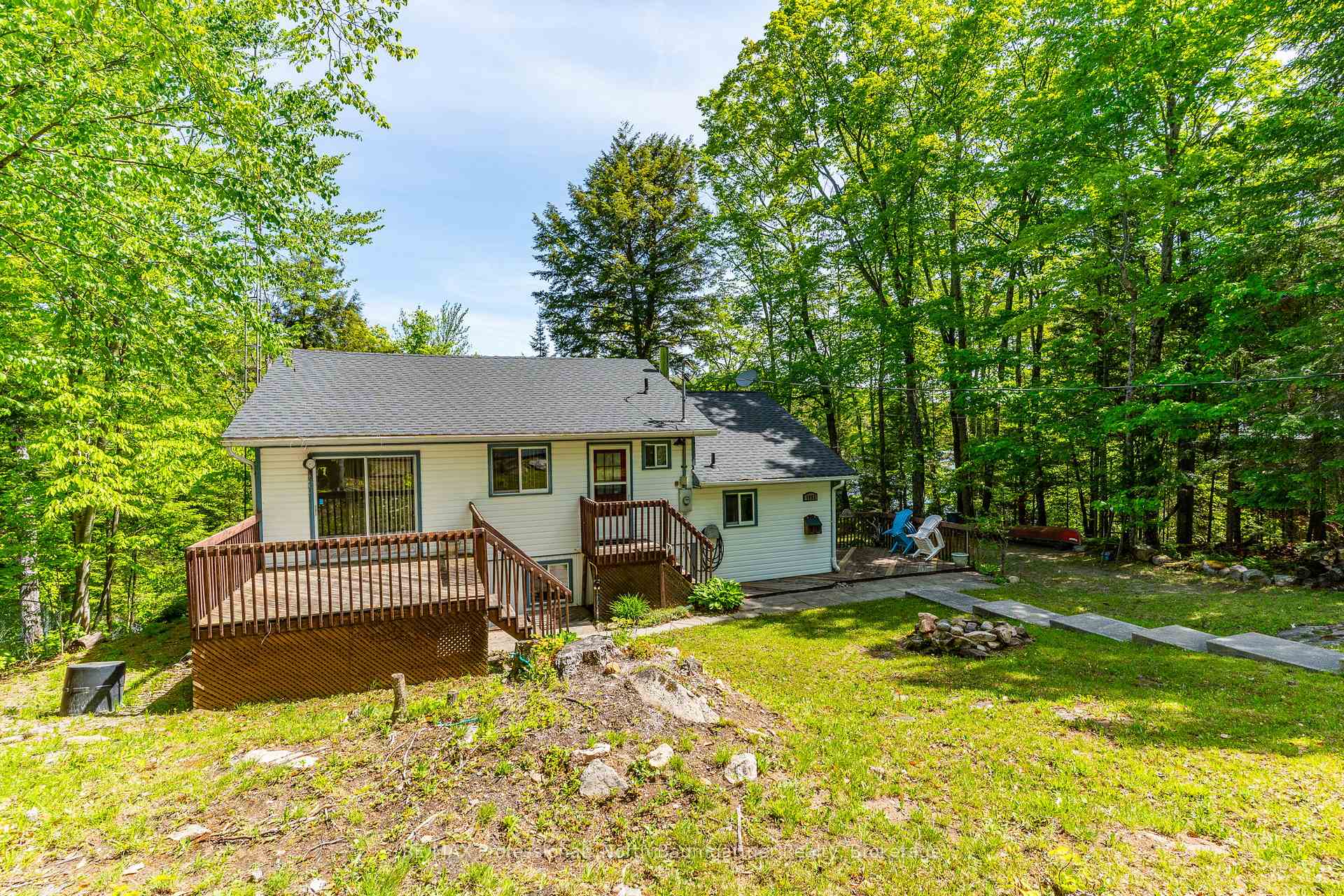 1053 Mink Road, Dysart et al — photo 3 of 5
