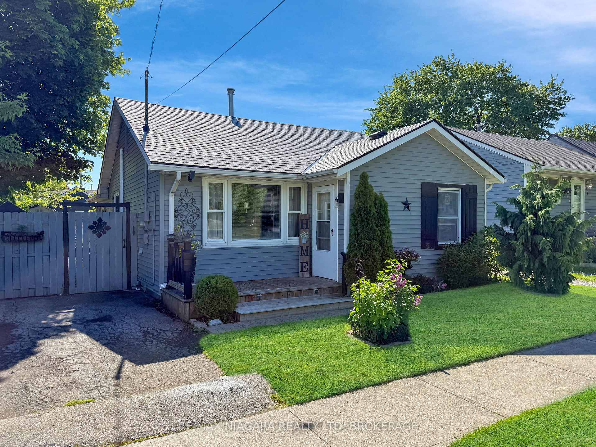 5 Aberdeen Court, Fort Erie — photo 2 of 5