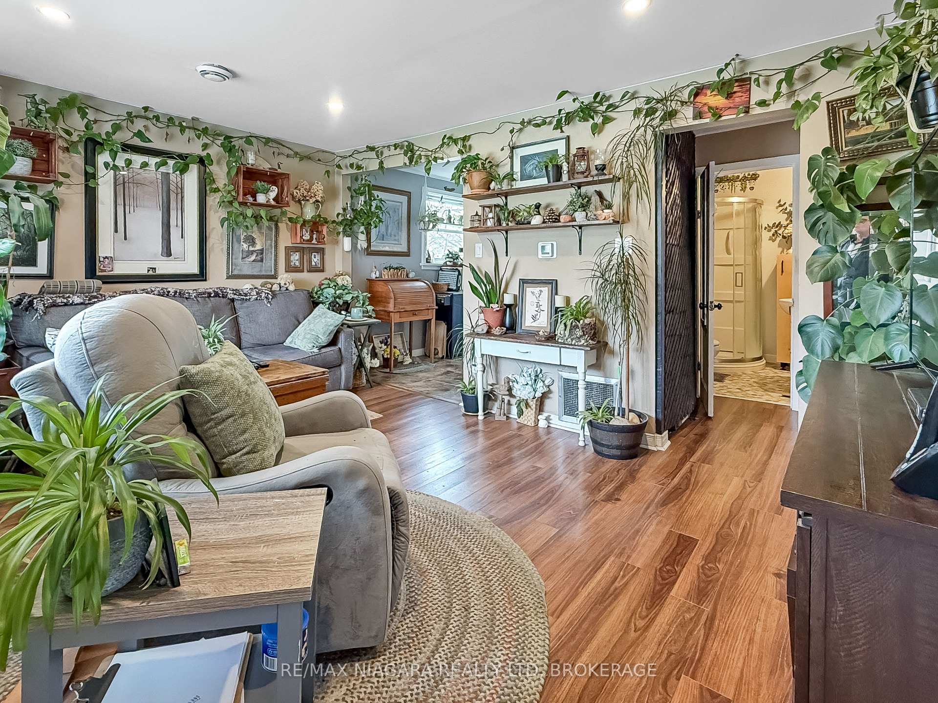 5 Aberdeen Court, Fort Erie — photo 4 of 5