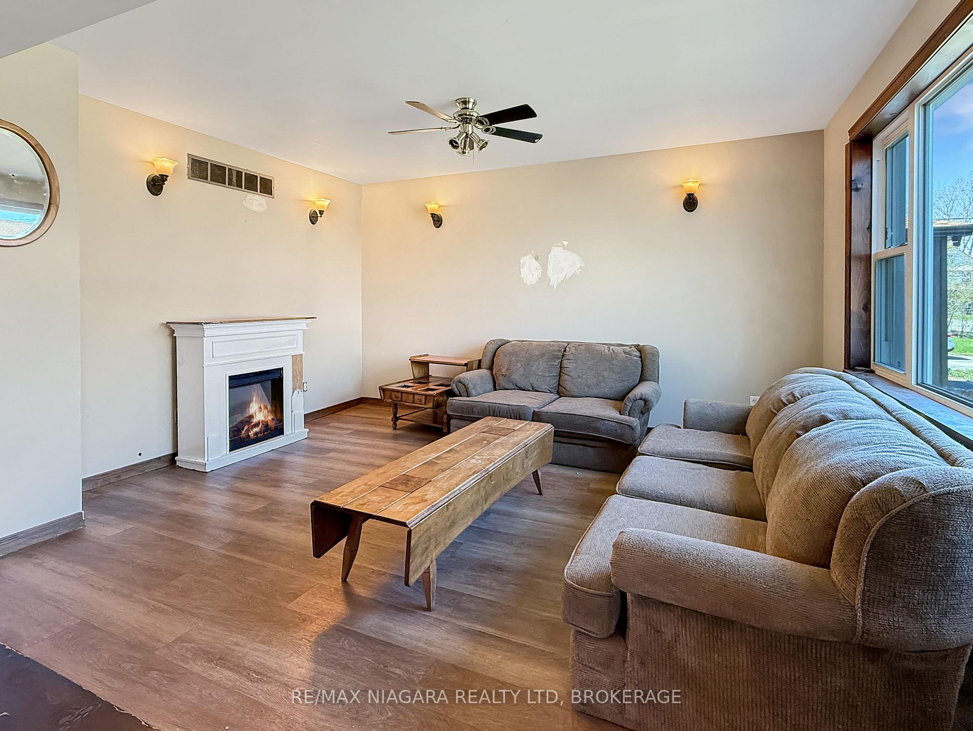 351 Brock Street, Fort Erie — photo 4 of 5