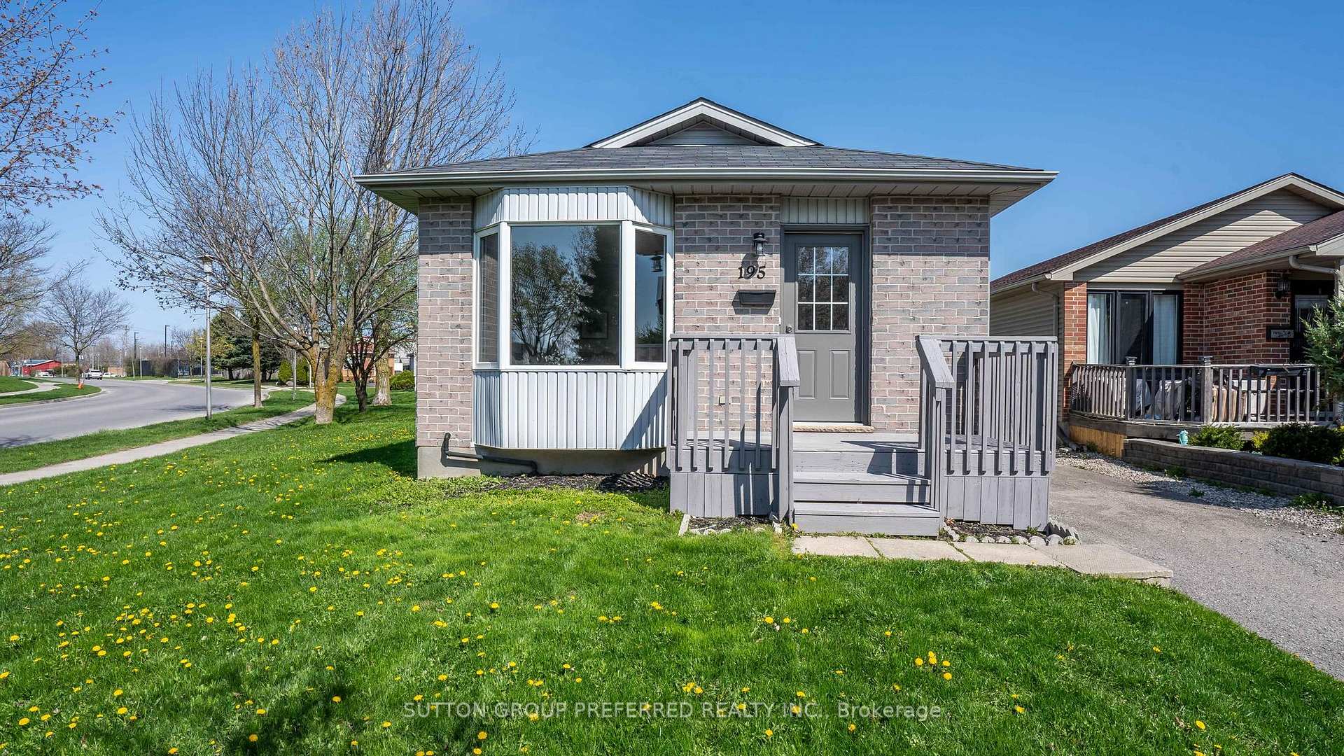 195 Simpson Crescent, London East, ON N5V 5E1 — London East, Ontario