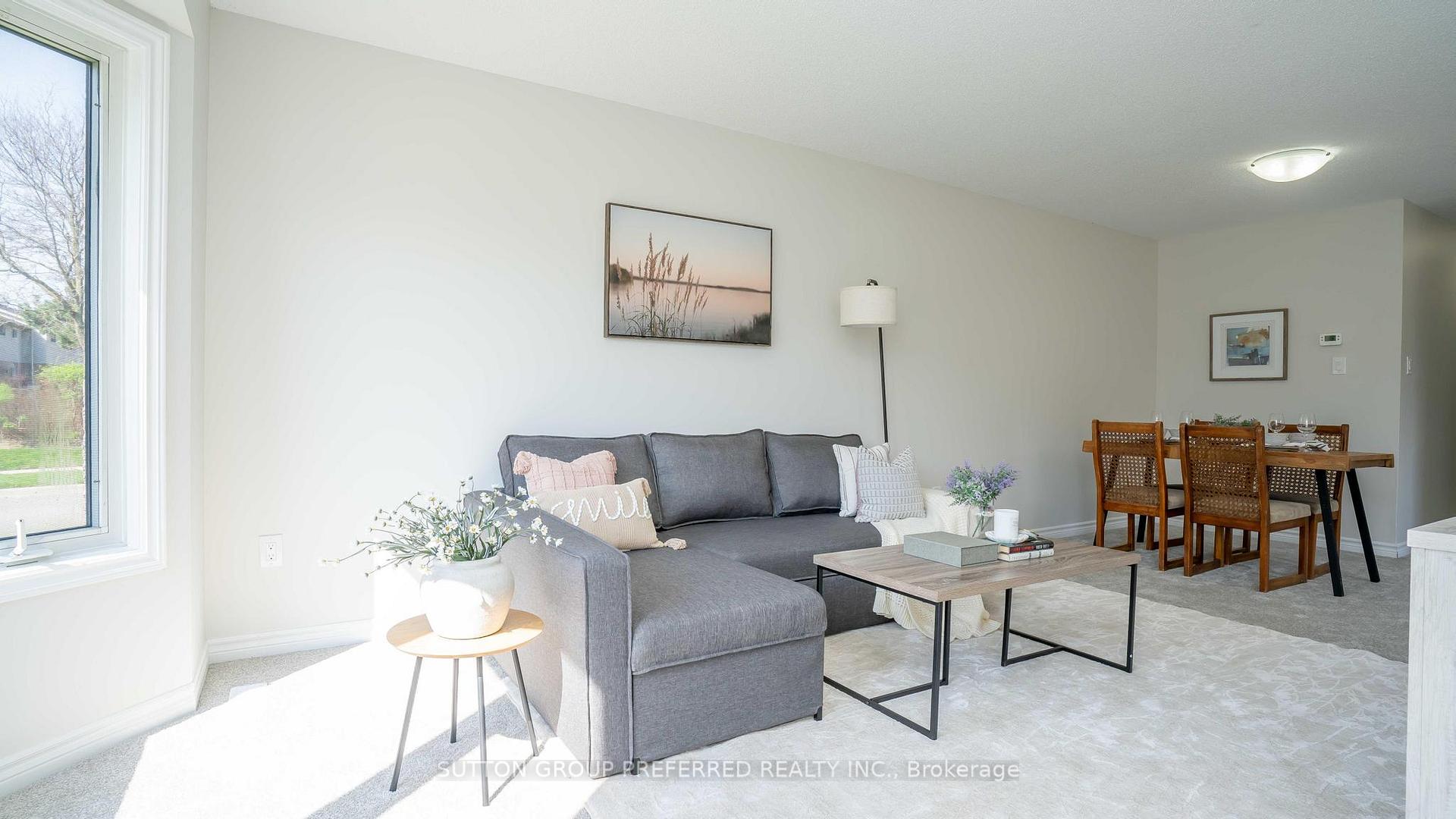 195 Simpson Crescent, London East — photo 5 of 5