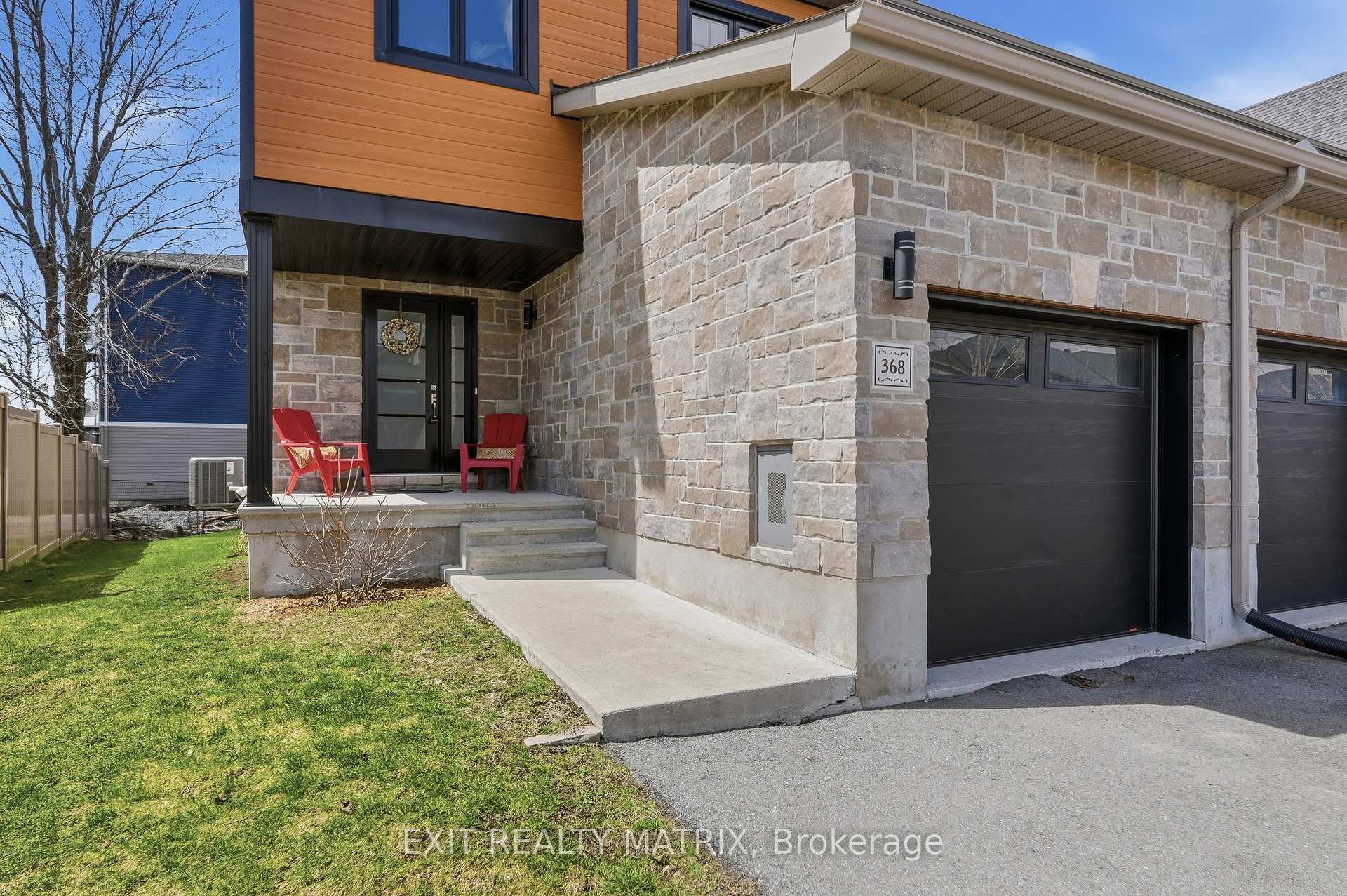 368 TWILIGHT Avenue, Russell — photo 2 of 5