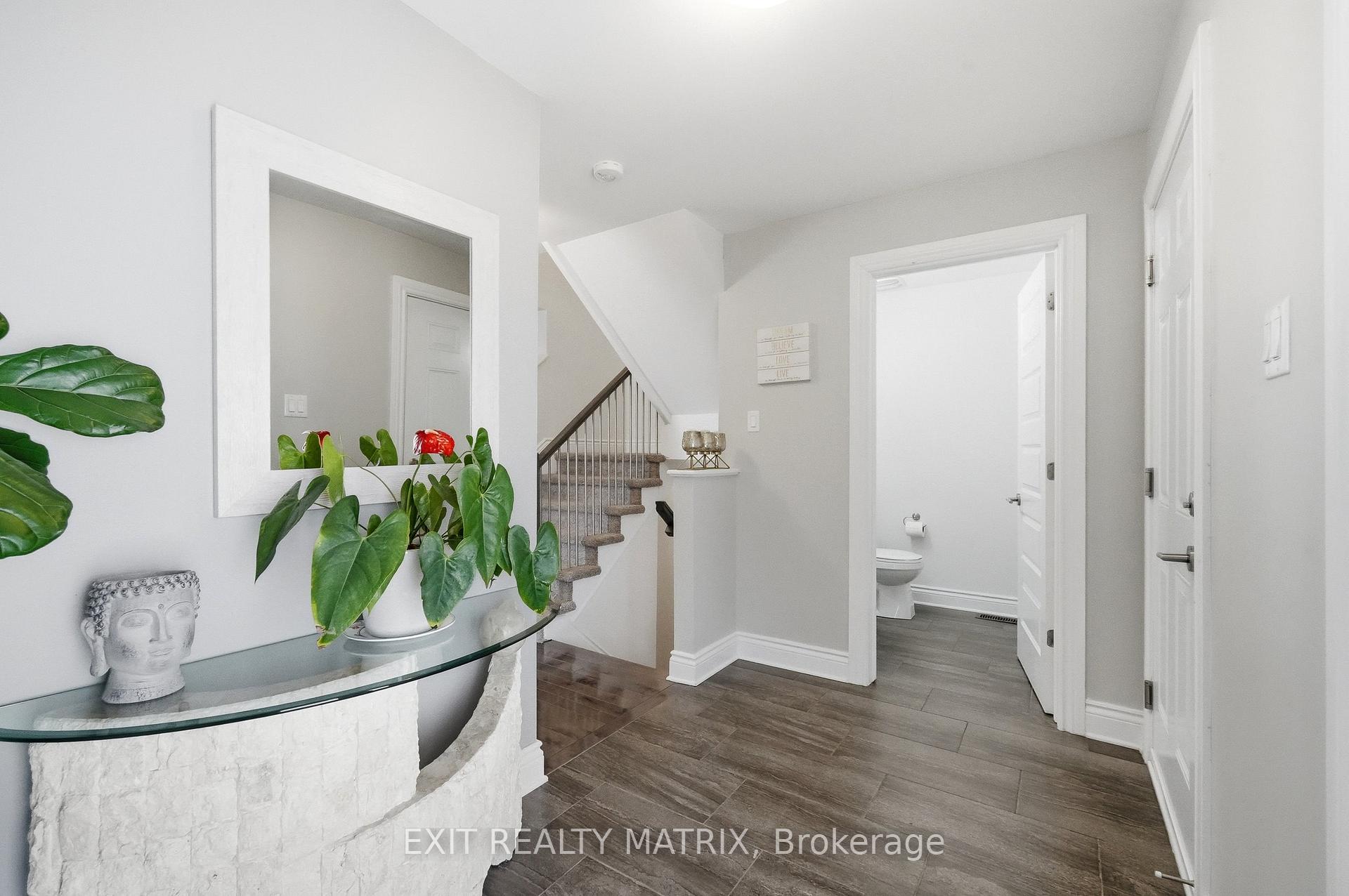 368 TWILIGHT Avenue, Russell — photo 3 of 5