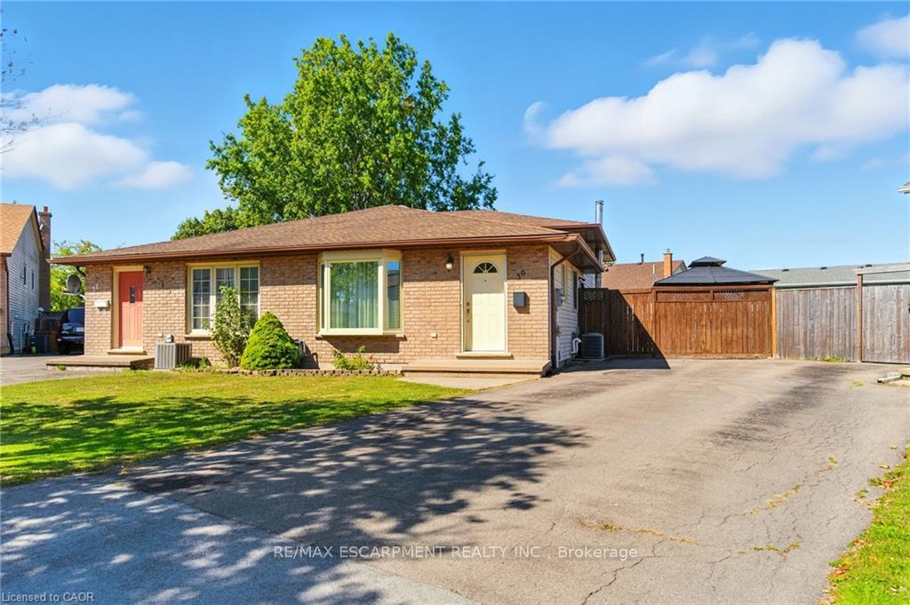 30 Rainbow Court, Welland — photo 3 of 5