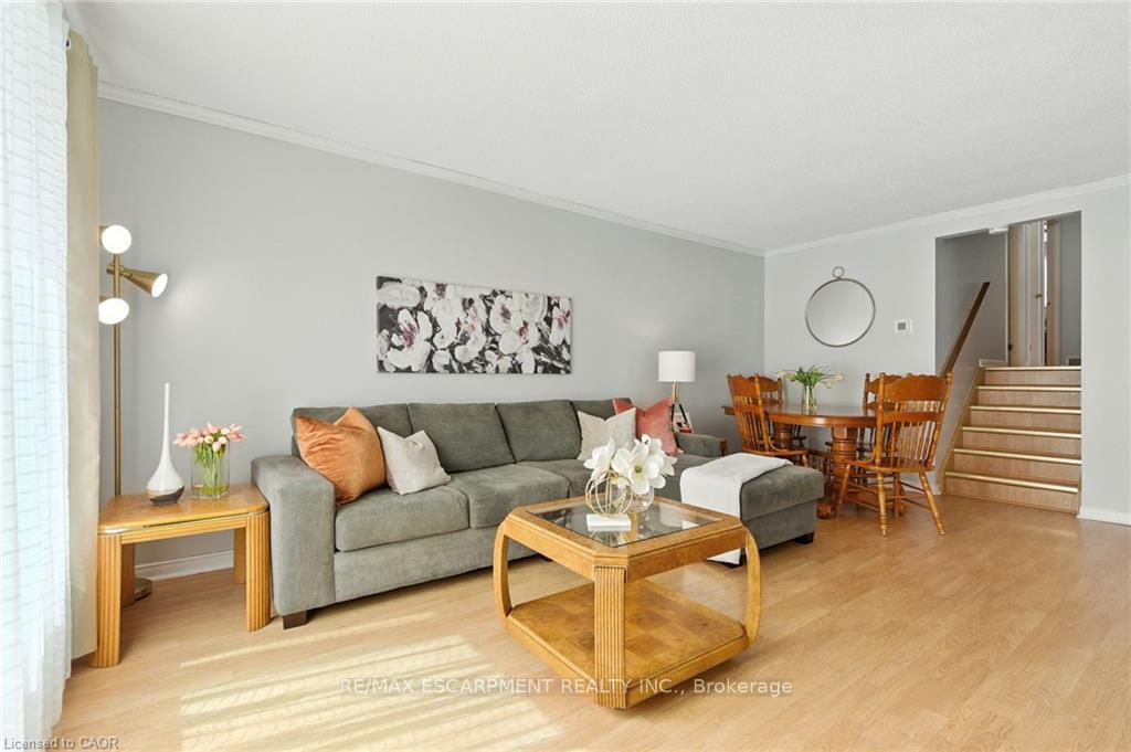 30 Rainbow Court, Welland — photo 4 of 5