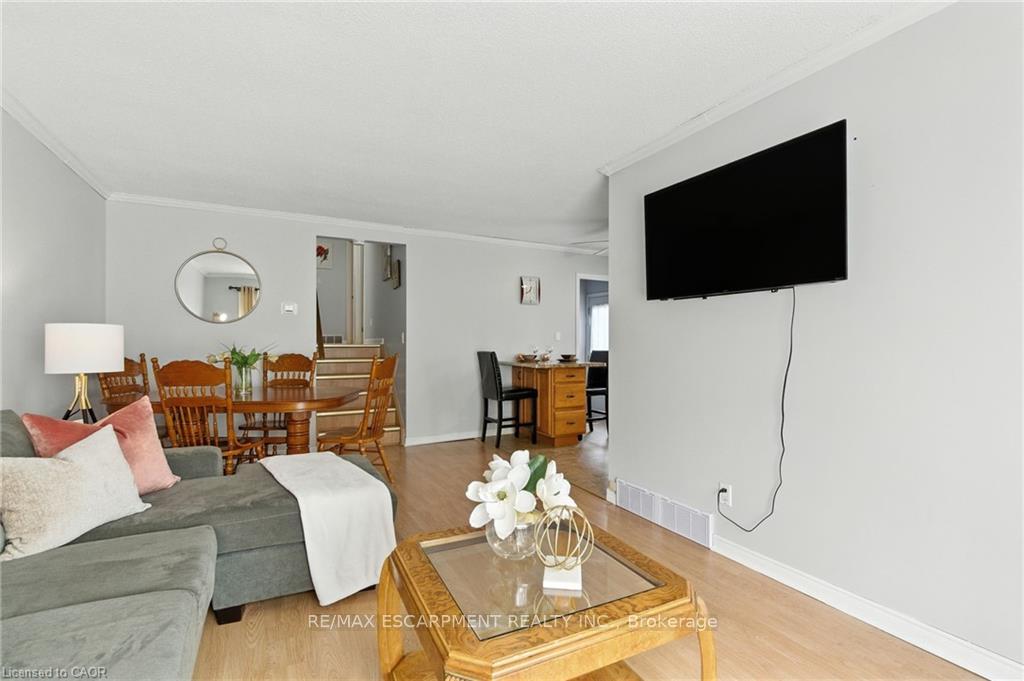 30 Rainbow Court, Welland — photo 5 of 5
