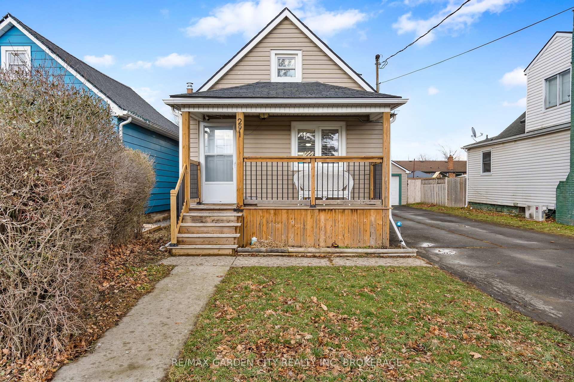291 ALBERTA Street, Welland — photo 2 of 5
