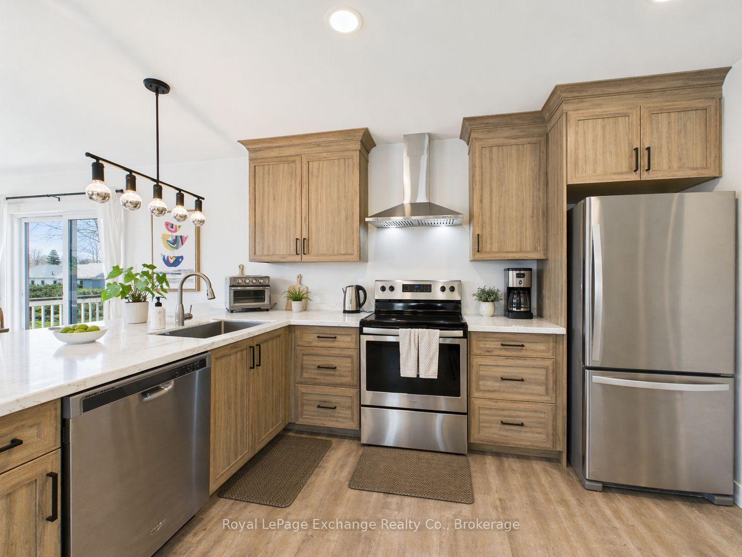 966A Charles Street, Kincardine — photo 5 of 5
