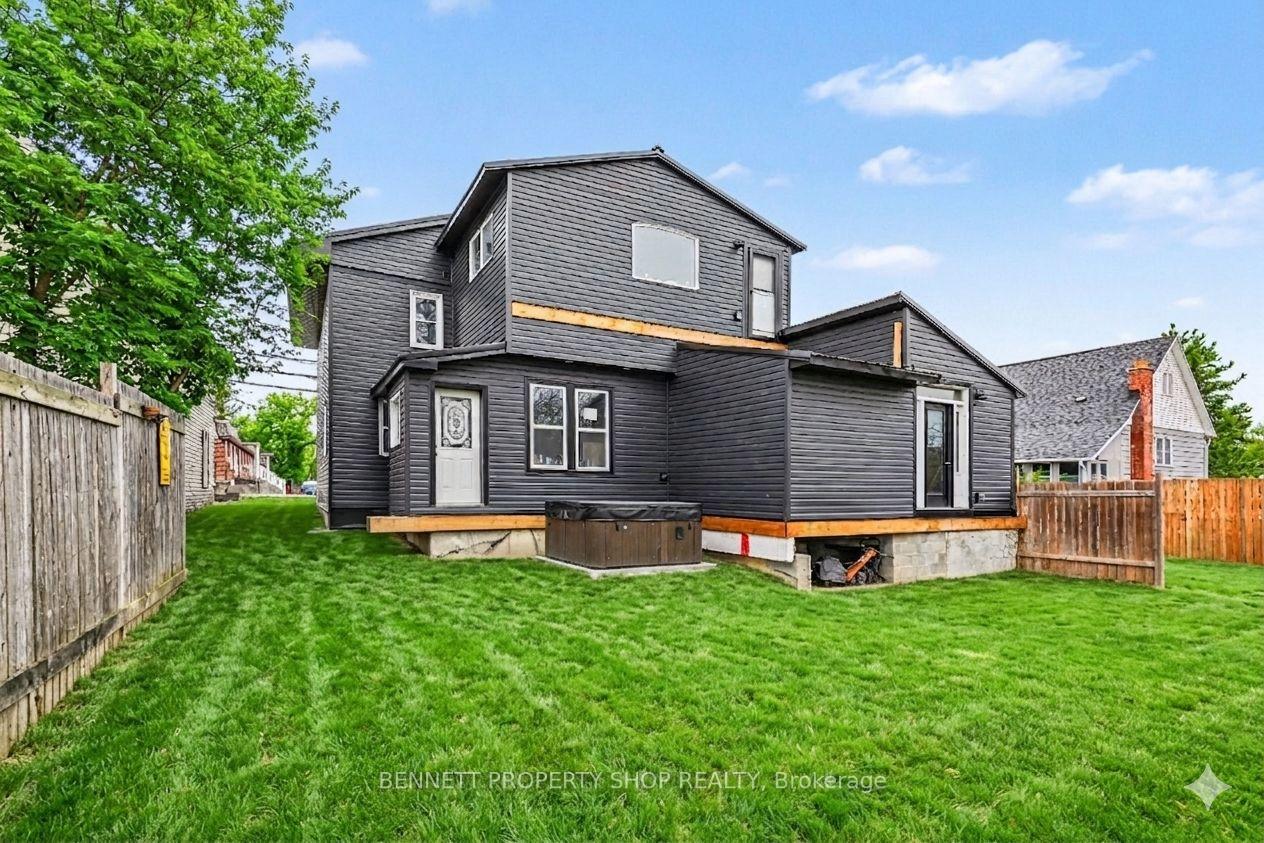 14 River Road, McNab/Braeside — photo 3 of 5