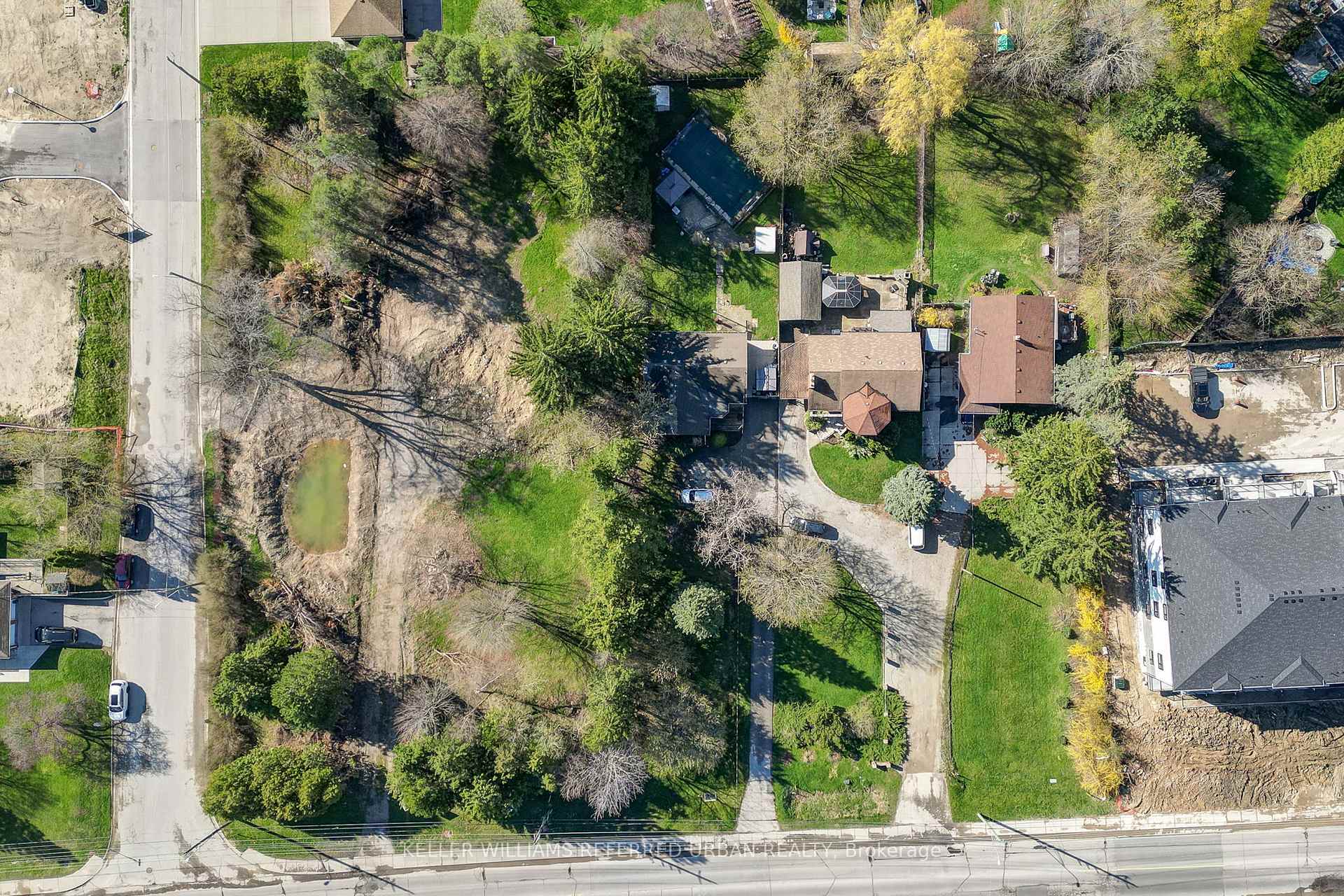 610 Commissioners Road W, London South — photo 5 of 5