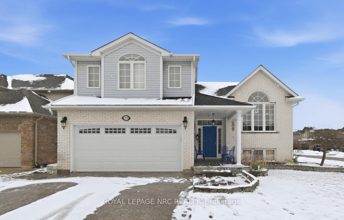 225 Colbeck Drive, Welland, ON L3C 7M3 — Welland, Ontario