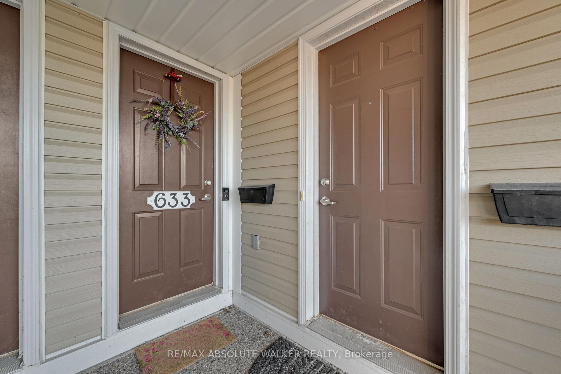 633 Lakeridge Drive 32, Orleans - Cumberland and Area — photo 2 of 5