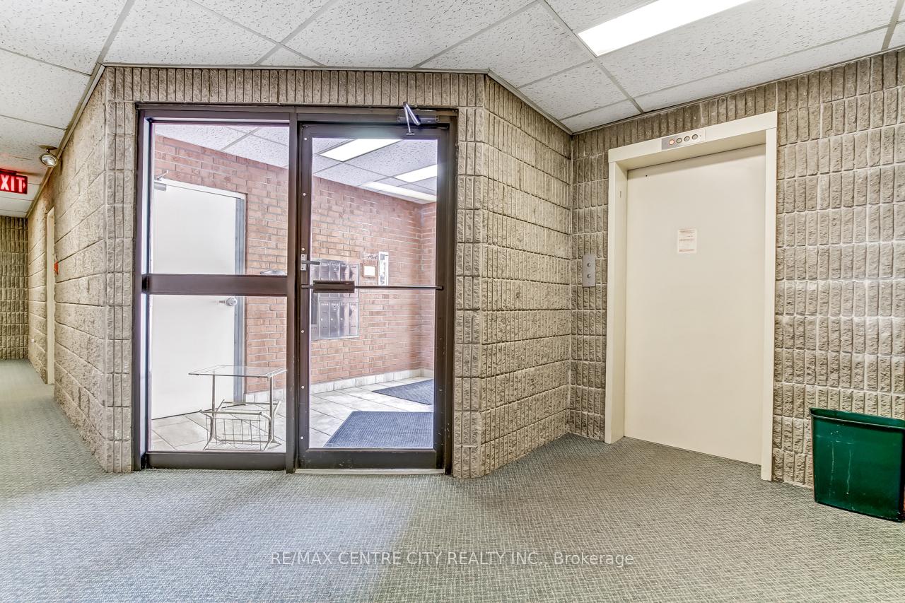 125 Elm Street 11, St. Thomas — photo 3 of 5