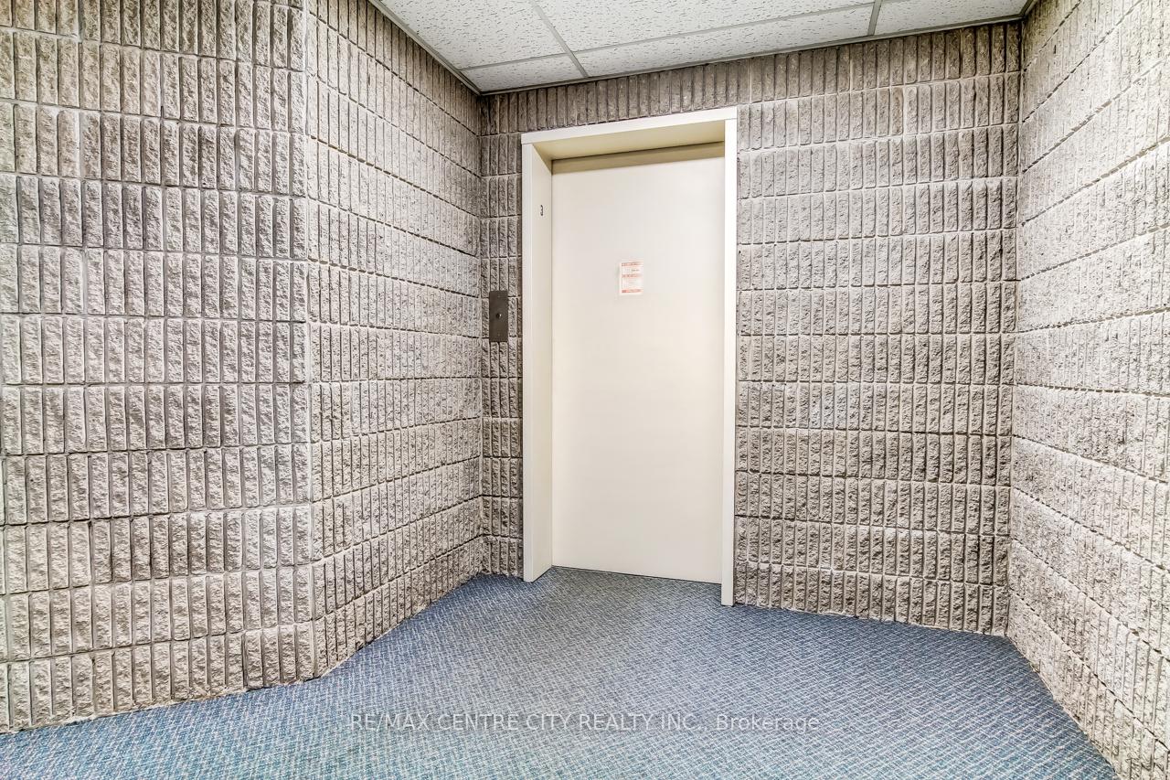 125 Elm Street 11, St. Thomas — photo 4 of 5