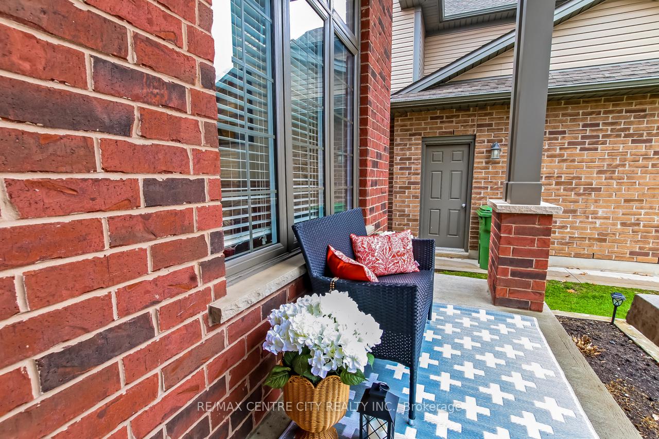 10 Cider Mill Lane, St. Thomas — photo 2 of 5