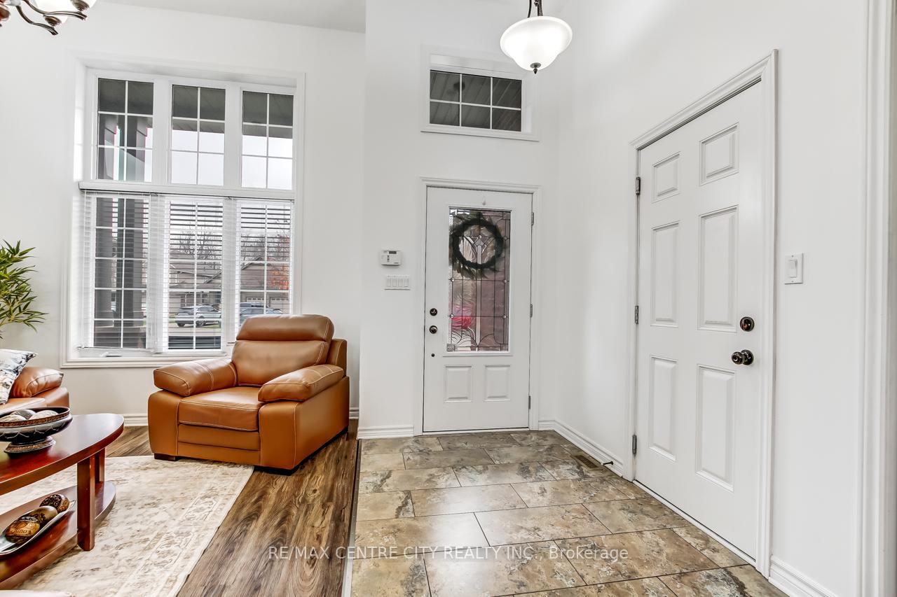 10 Cider Mill Lane, St. Thomas — photo 3 of 5