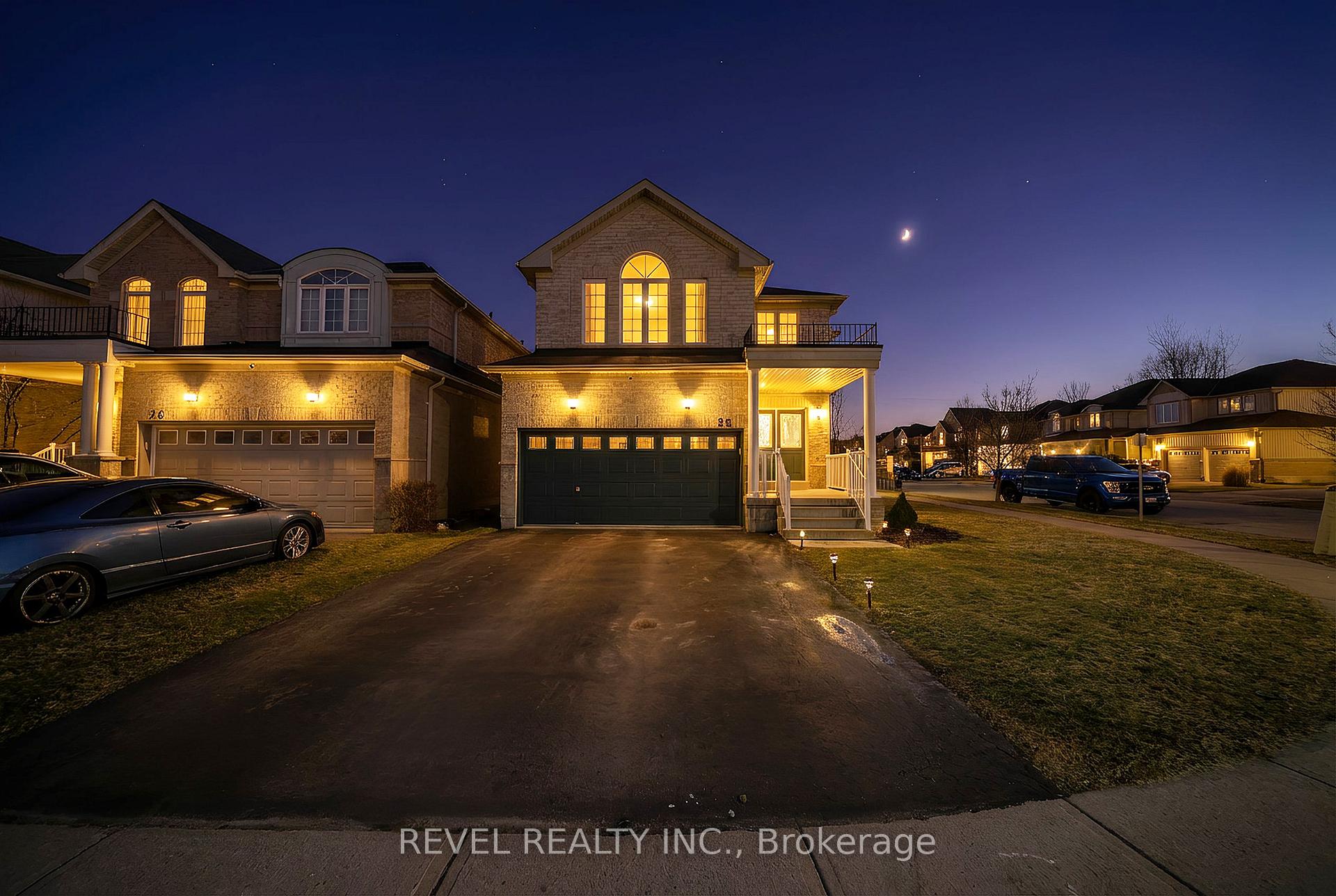 28 Barrett Avenue, Brantford — photo 2 of 5