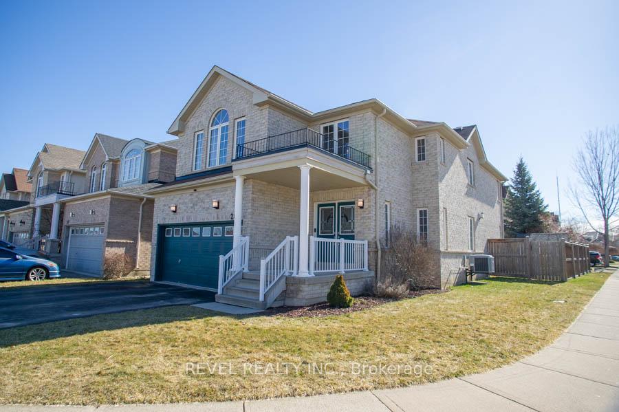 28 Barrett Avenue, Brantford — photo 3 of 5