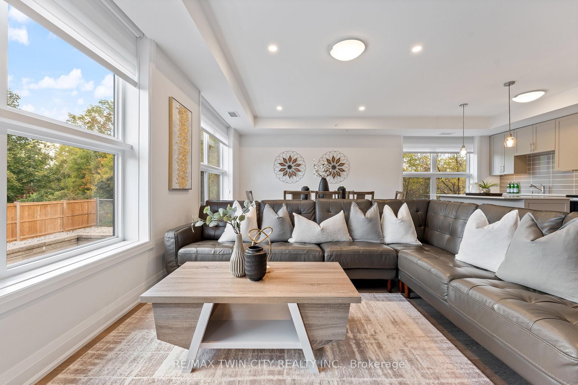 88 Gibson Street 209, North Dumfries — photo 4 of 5