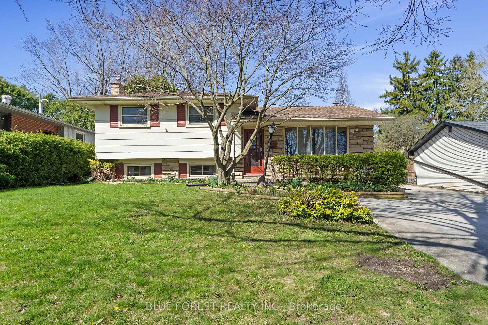 39 Southwood Crescent, London South, ON N6J 1S8