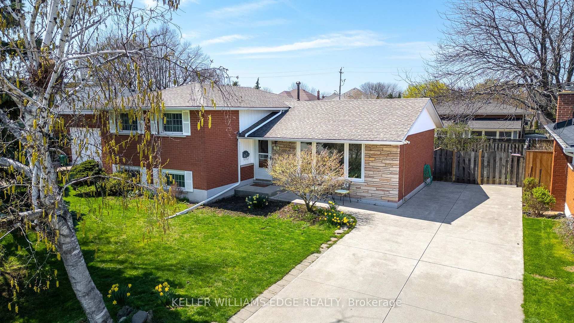 156 Lakeside Drive, Grimsby, ON L3M 2L5 — Grimsby, Ontario