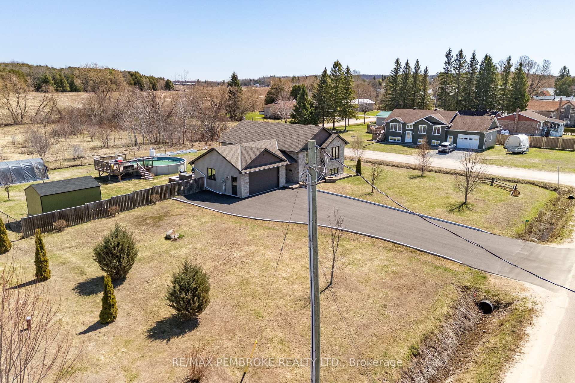 34 Rapid Road, Whitewater Region — photo 4 of 5