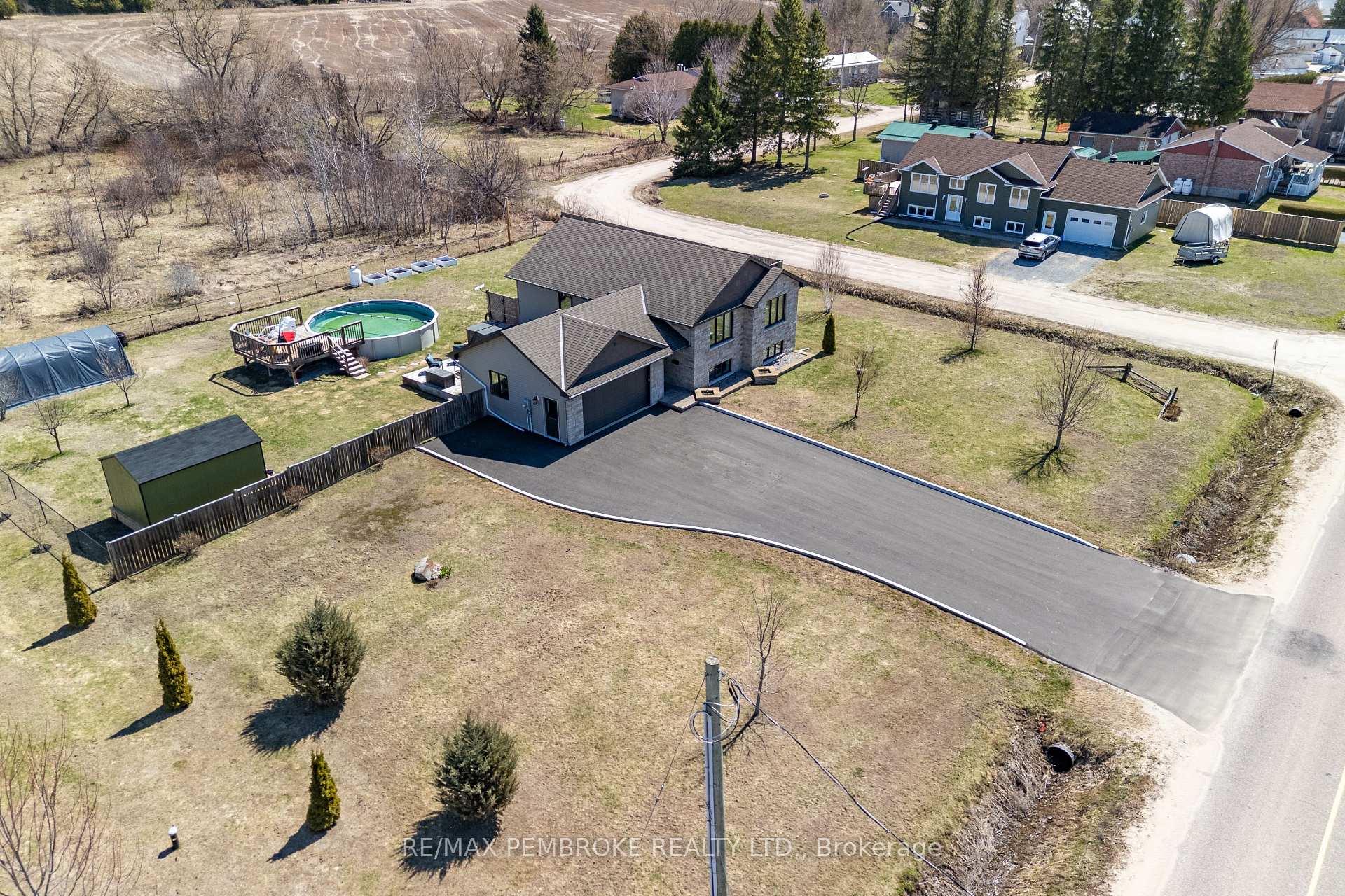 34 Rapid Road, Whitewater Region — photo 5 of 5