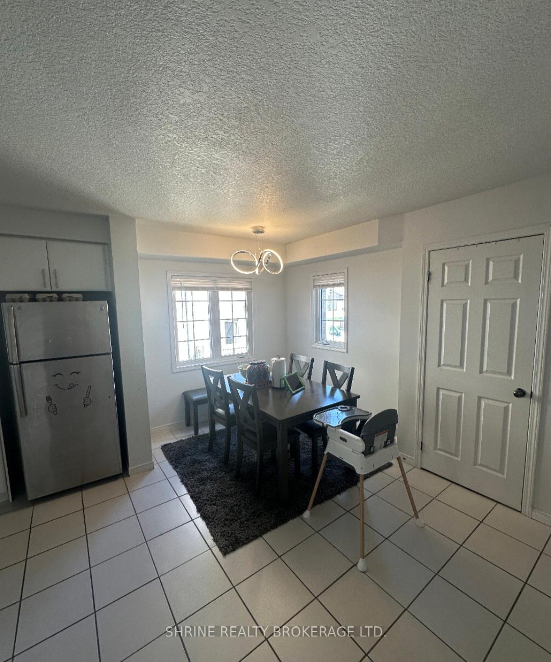 3200 Singleton Avenue 47, London South — photo 4 of 5