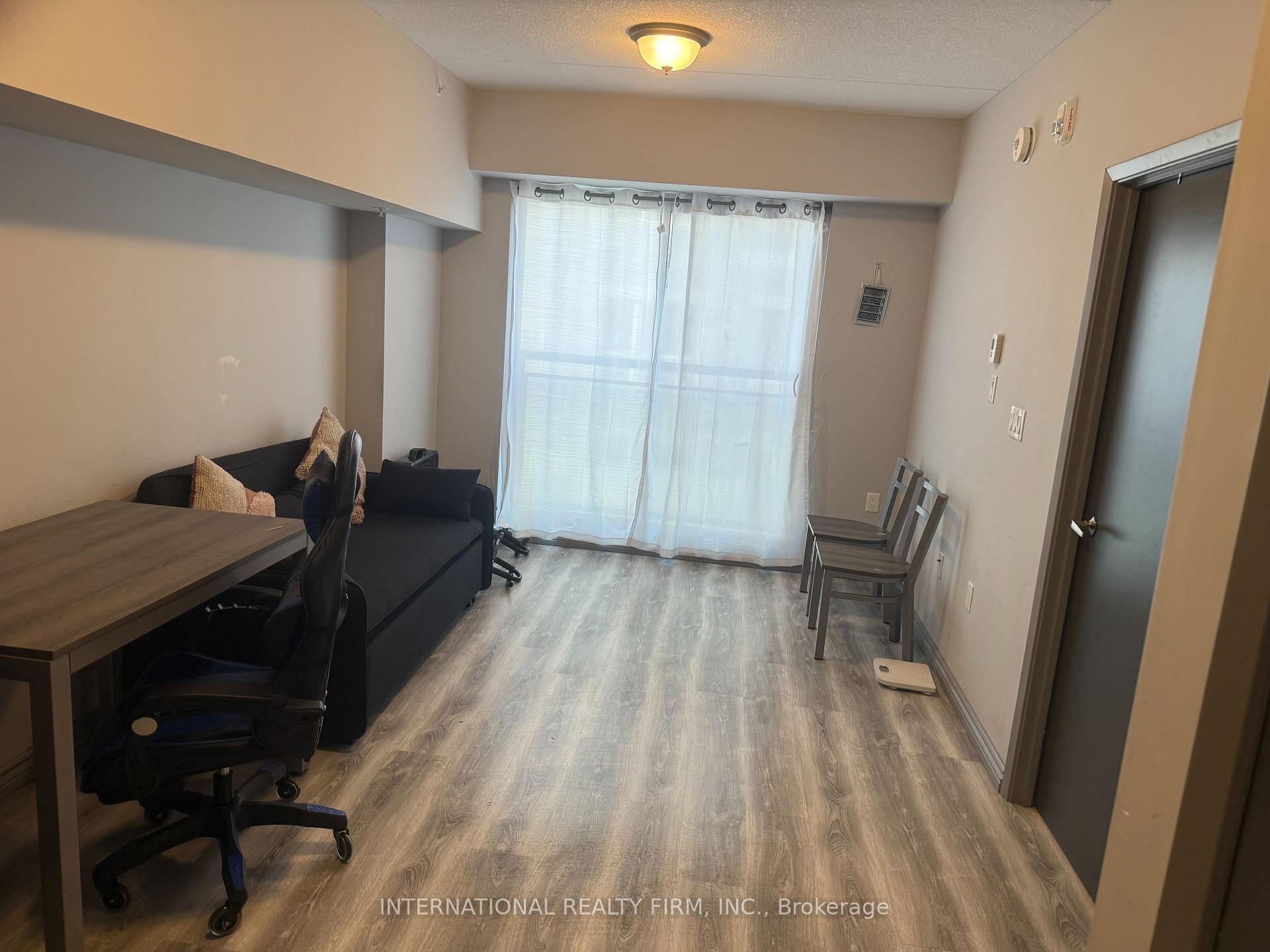 275 Larch Street 214, Waterloo — photo 4 of 5