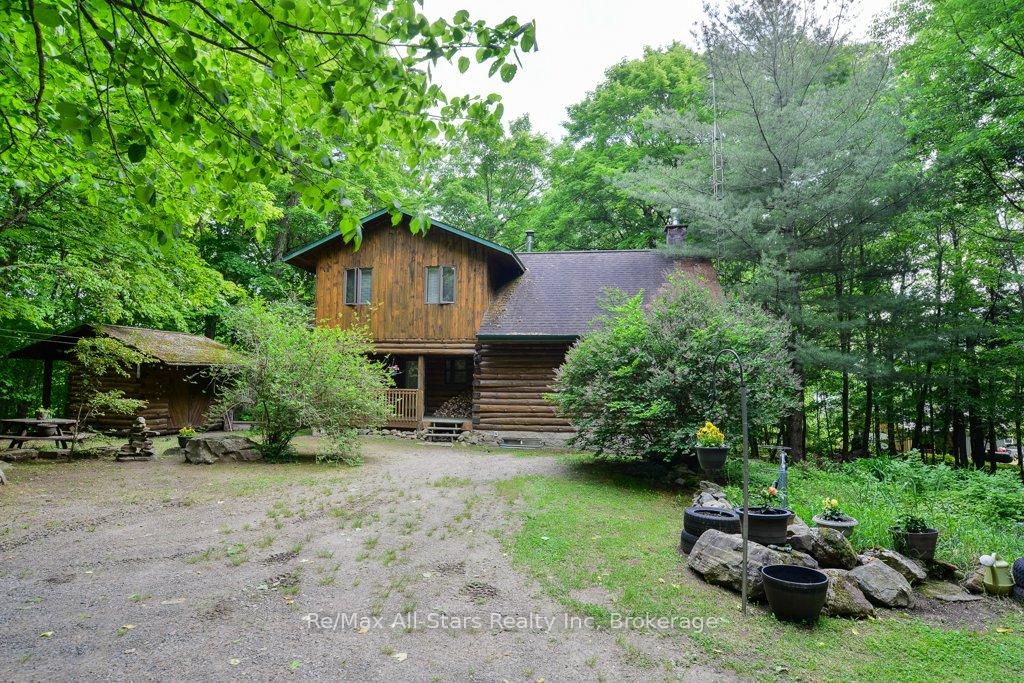 1386 South Portage Road, Lake of Bays — photo 2 of 5
