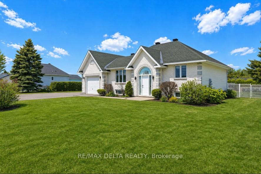 2031 Devine Road, Orleans - Cumberland and Area — photo 4 of 5