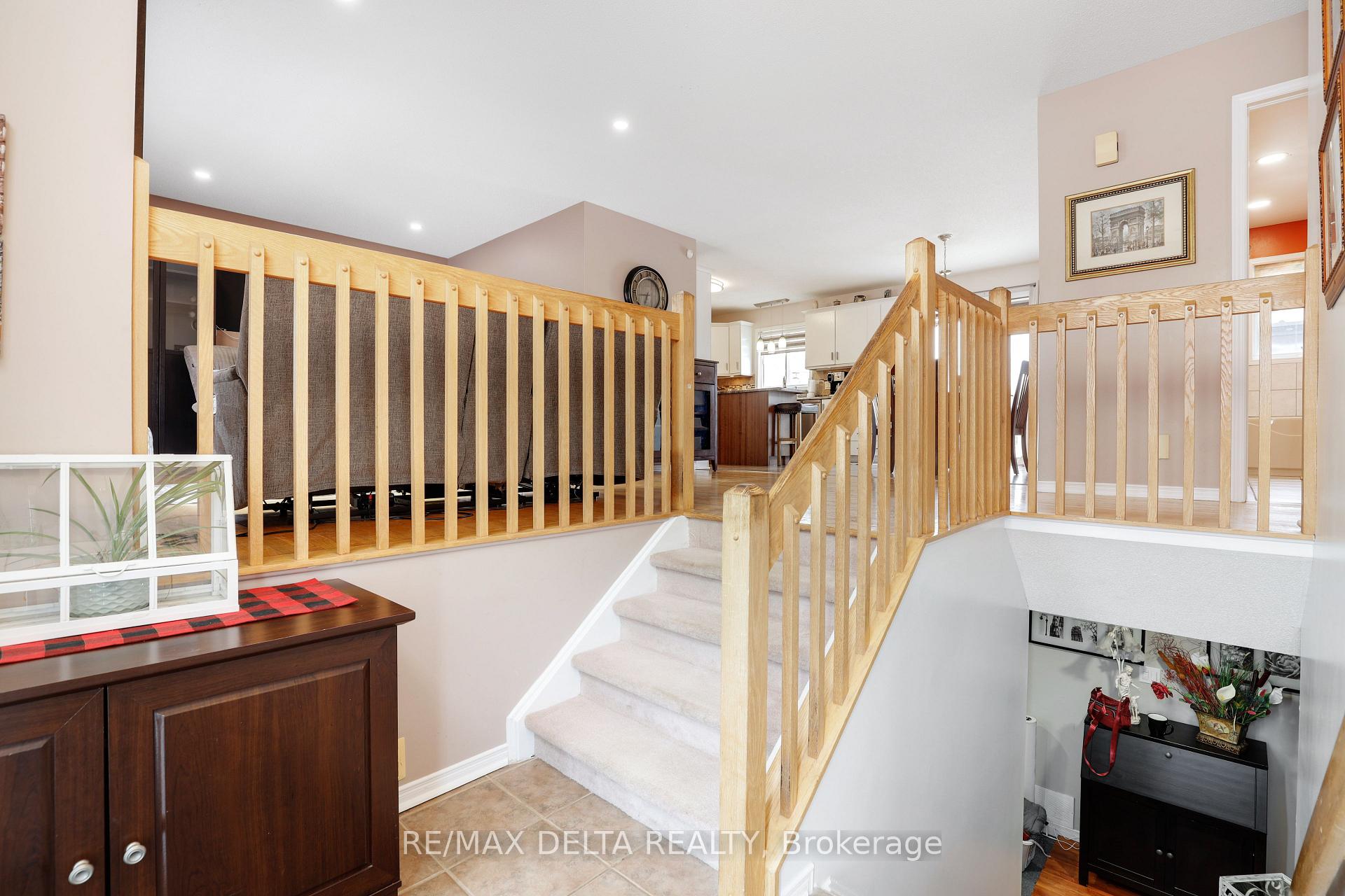 2031 Devine Road, Orleans - Cumberland and Area — photo 5 of 5