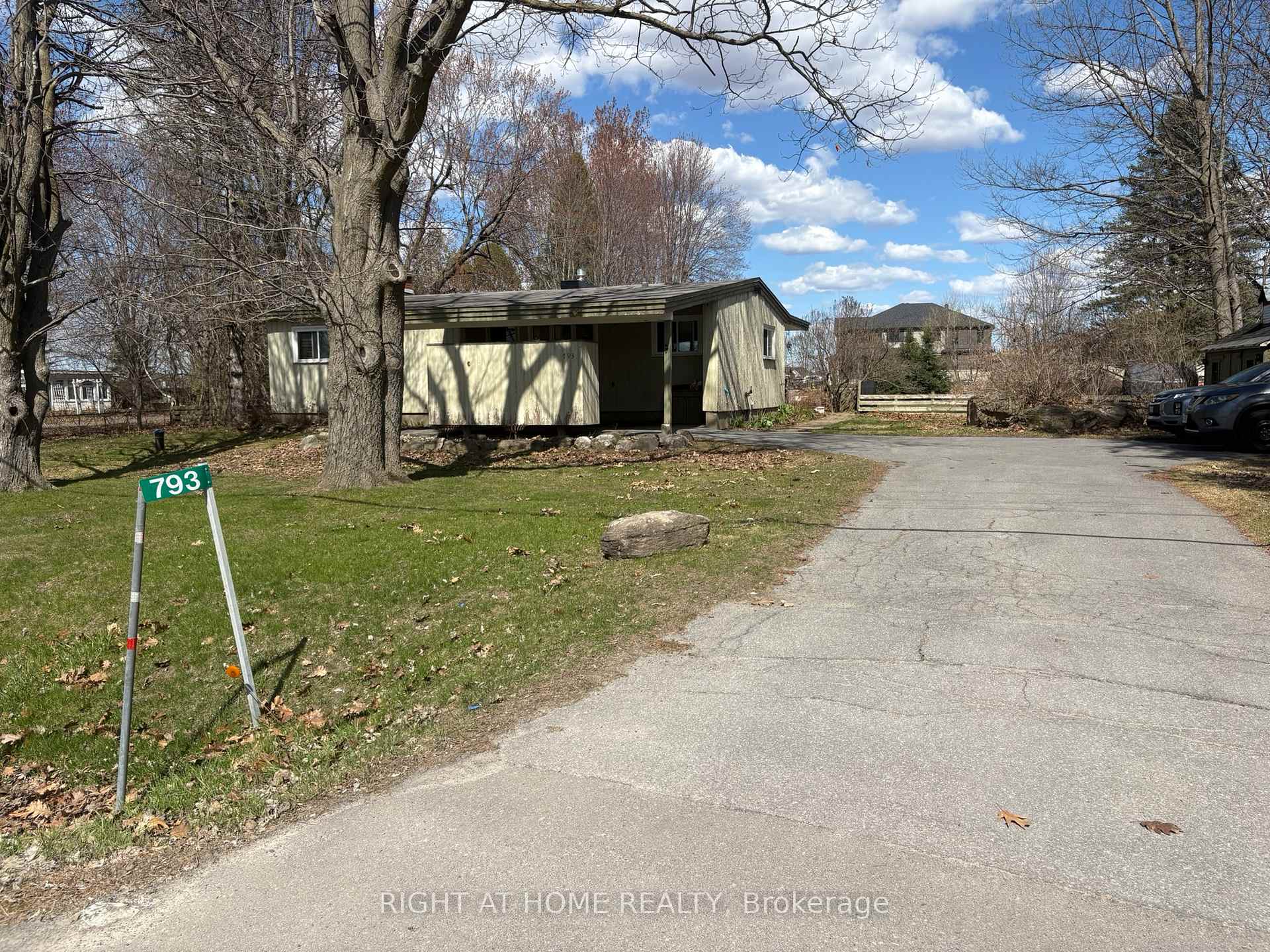 793 River Road, Blossom Park - Airport and Area, ON K4M 0T9 — Blossom Park - Airport and Area, Ontario