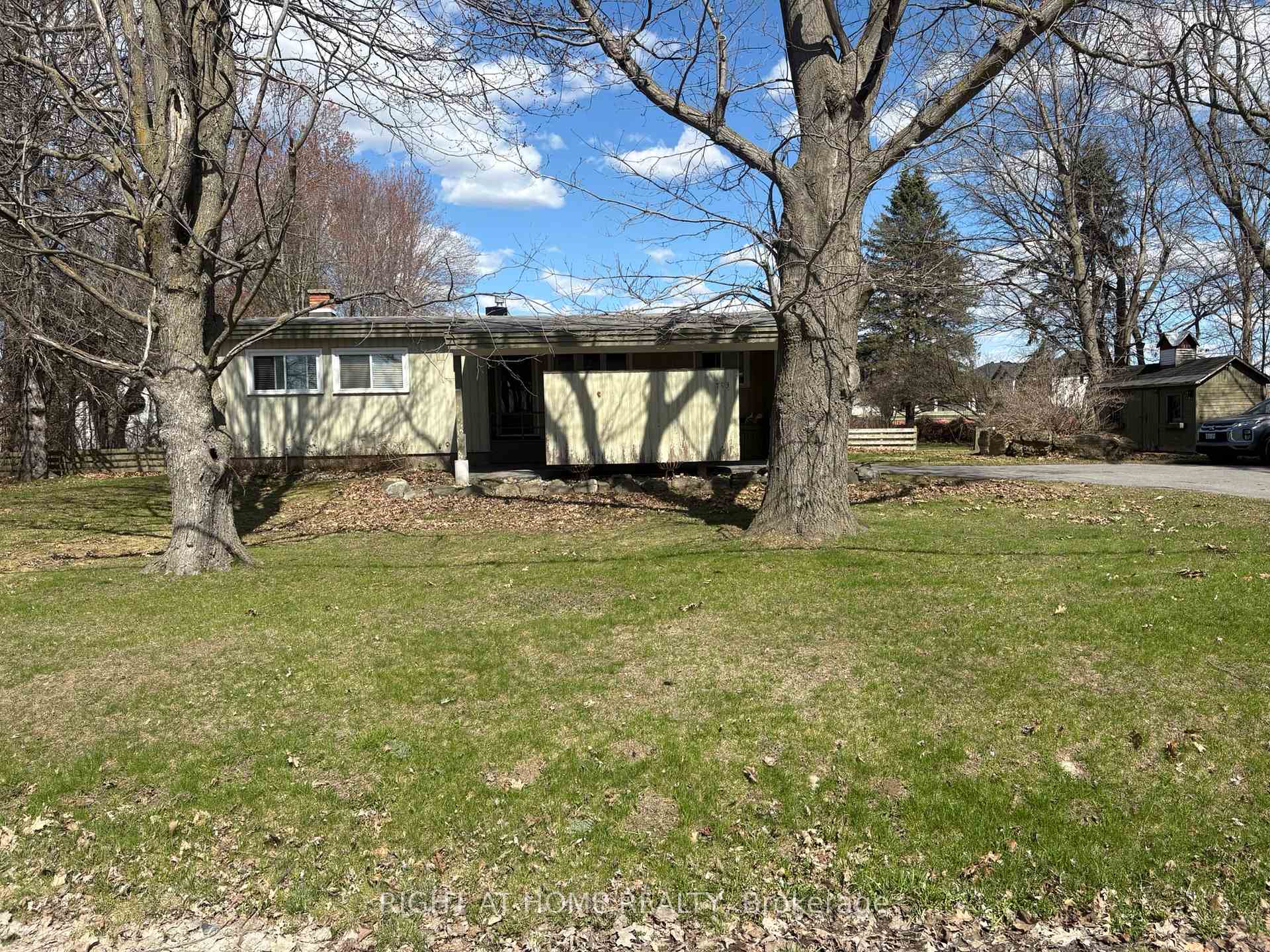 793 River Road, Blossom Park - Airport and Area — photo 3 of 5