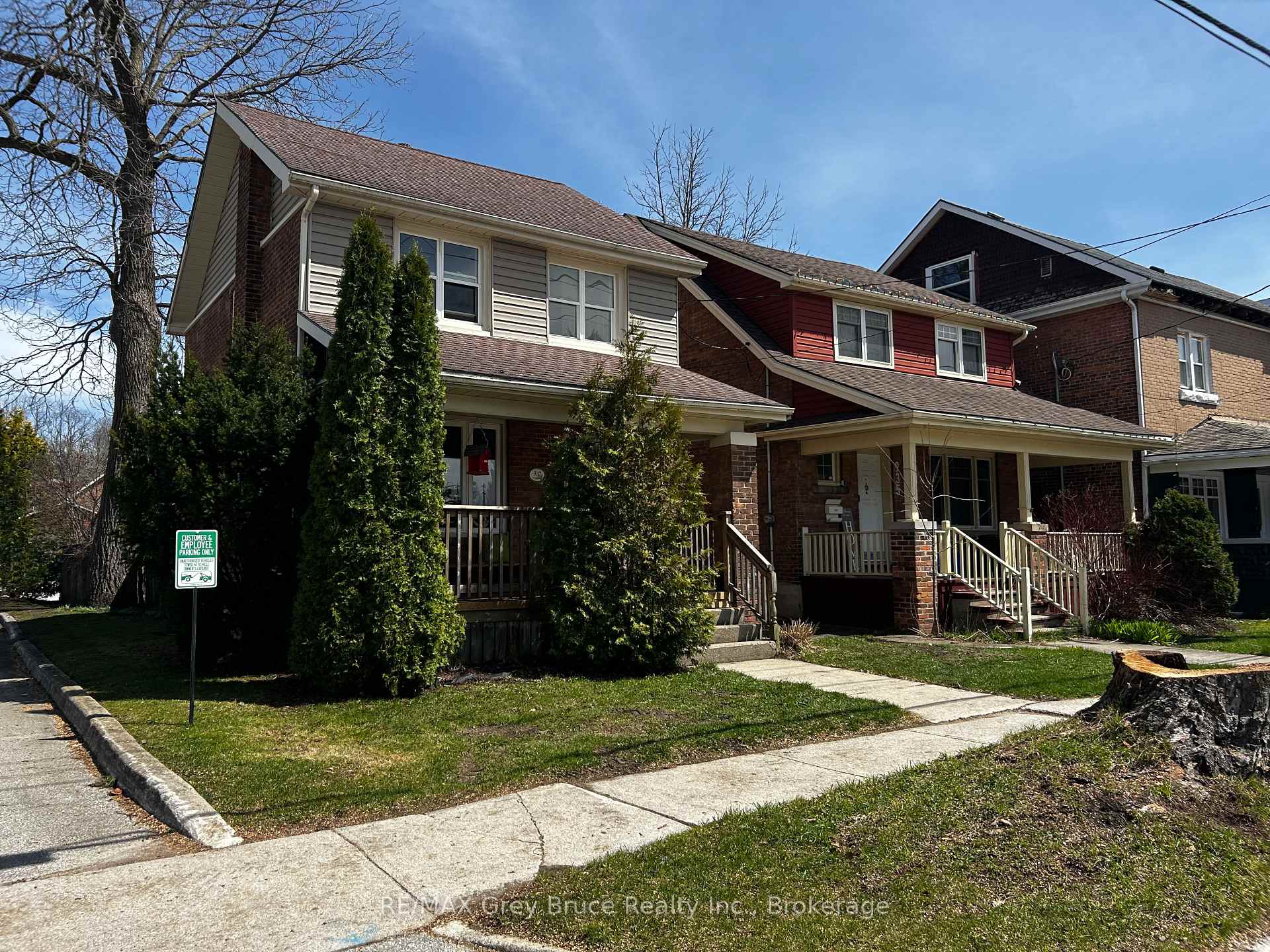 937 4th Avenue E, Owen Sound — photo 2 of 5