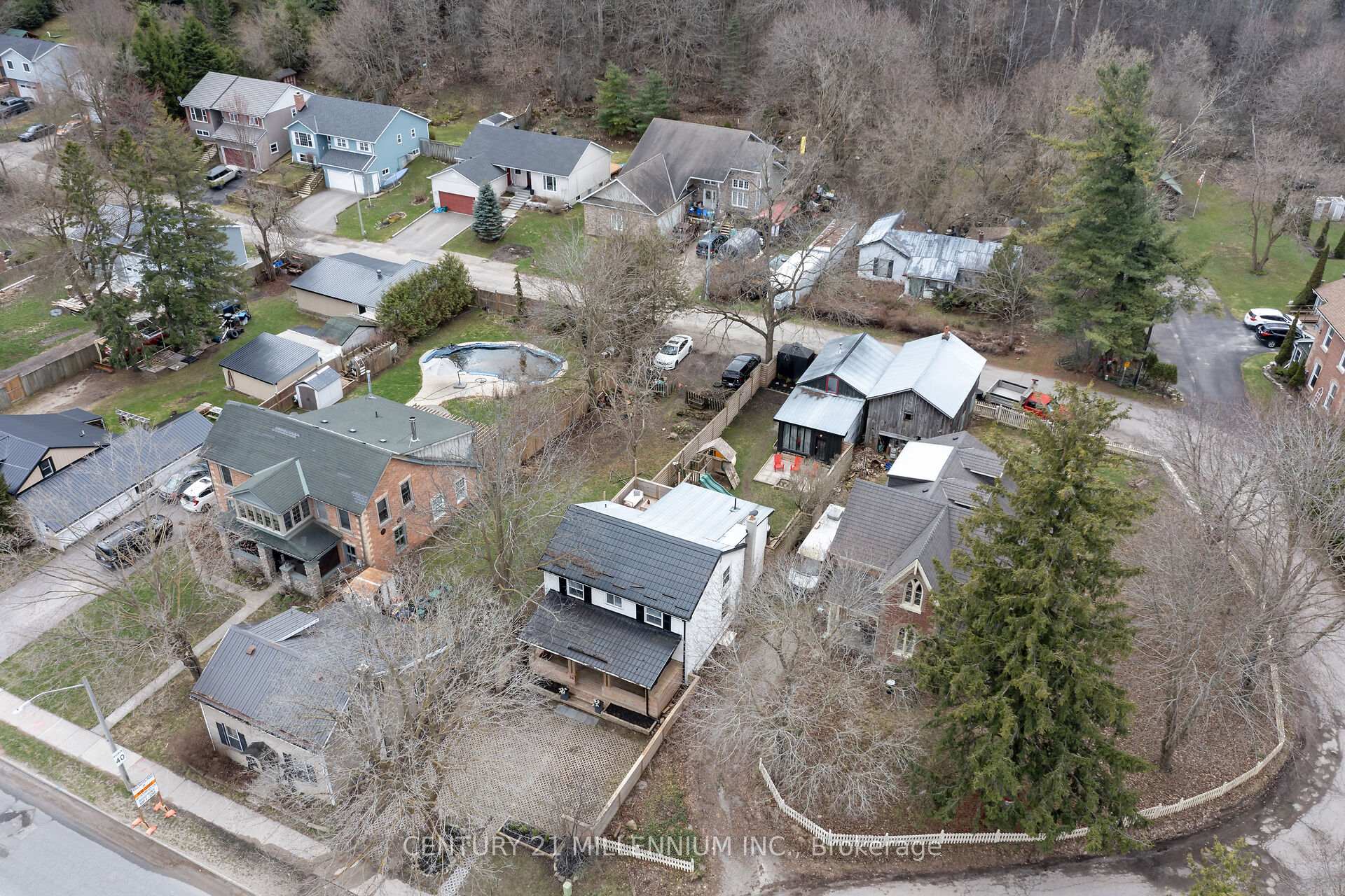 34 Main Street, Erin — photo 4 of 5