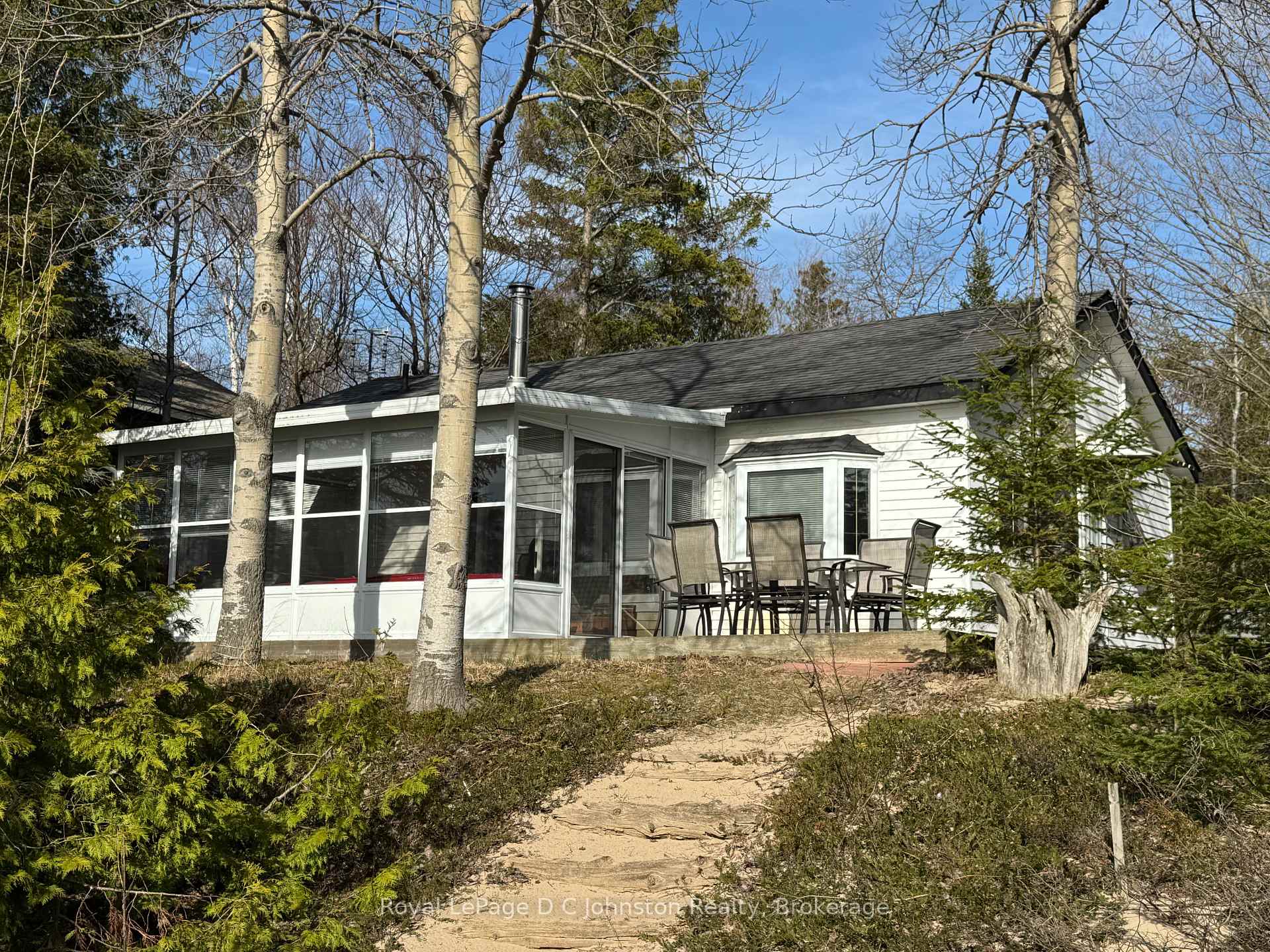 251 Bruce 13 Road, Native Leased Lands, ON N0H 2L0