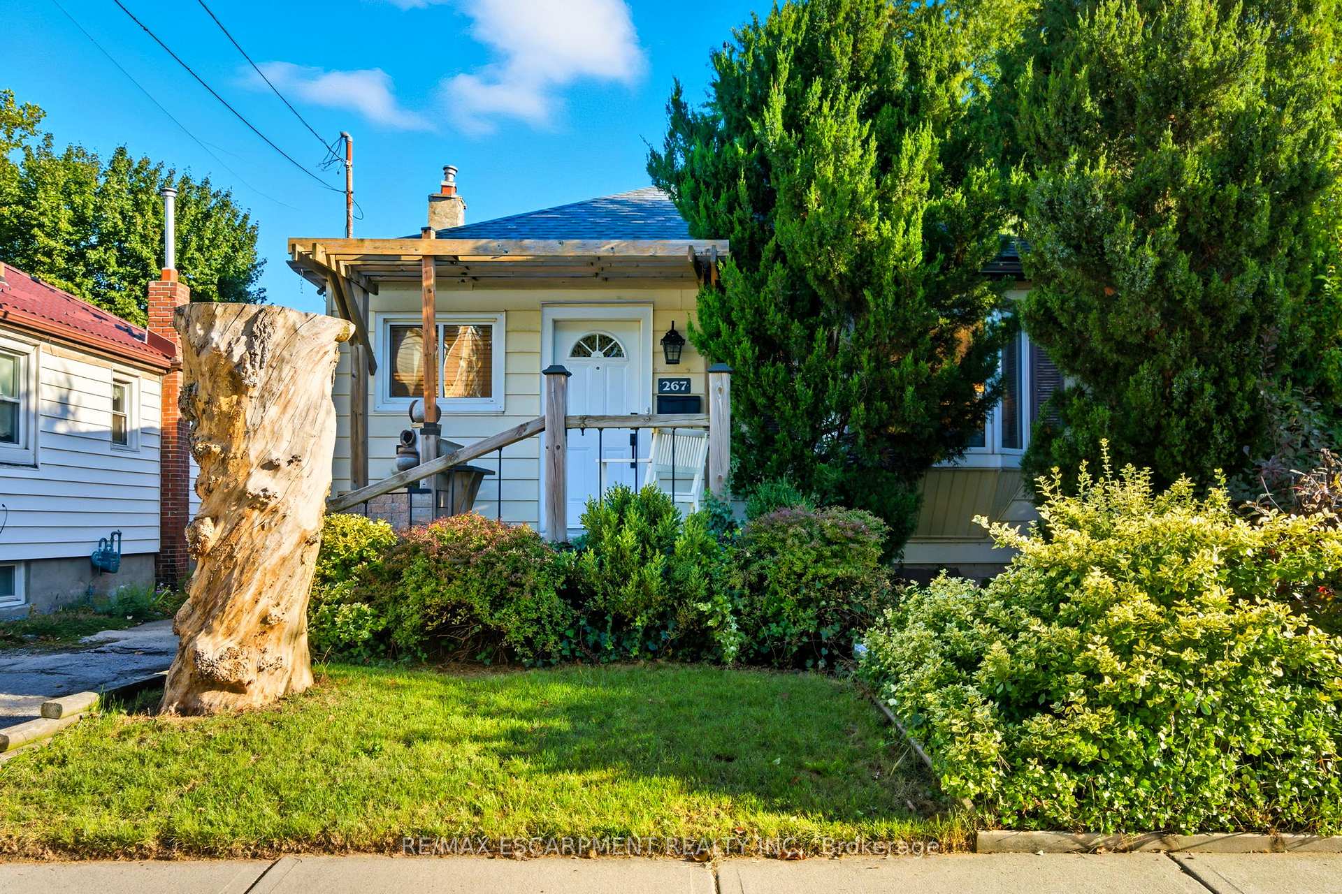 267 THAYER Avenue, Hamilton, ON L9A 1J6