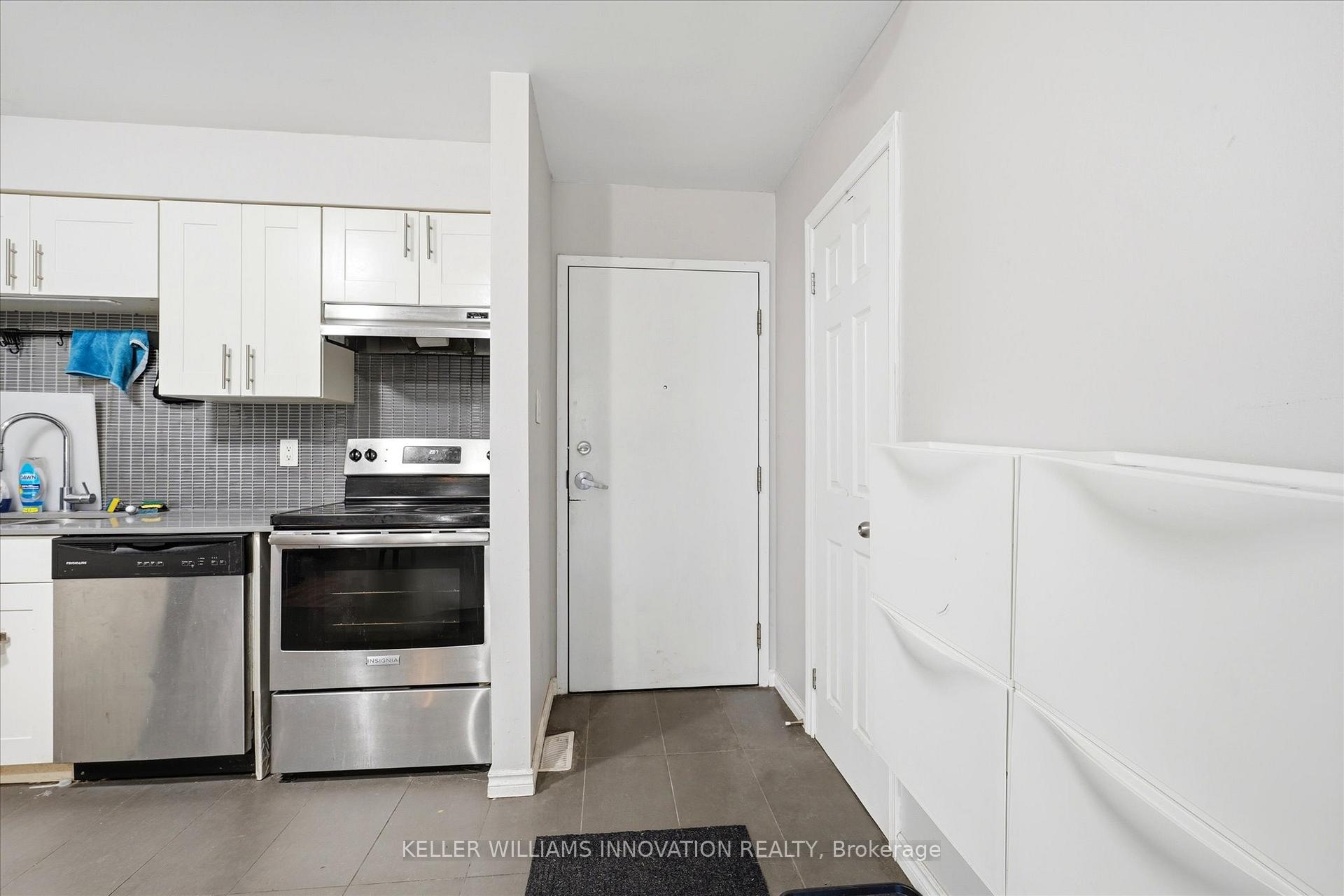 508 Quiet Place 4, Waterloo — photo 3 of 5