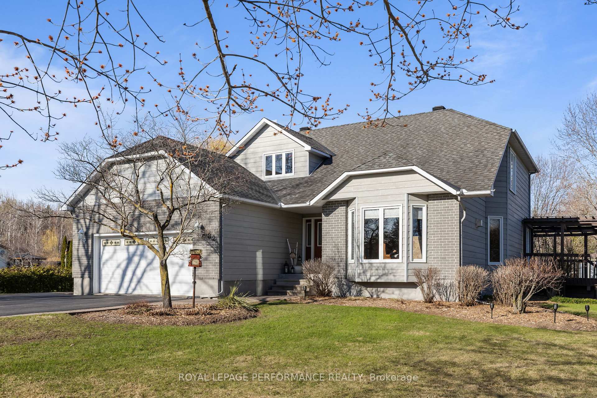 882 Du Castor Road, The Nation, ON K0A 3C0