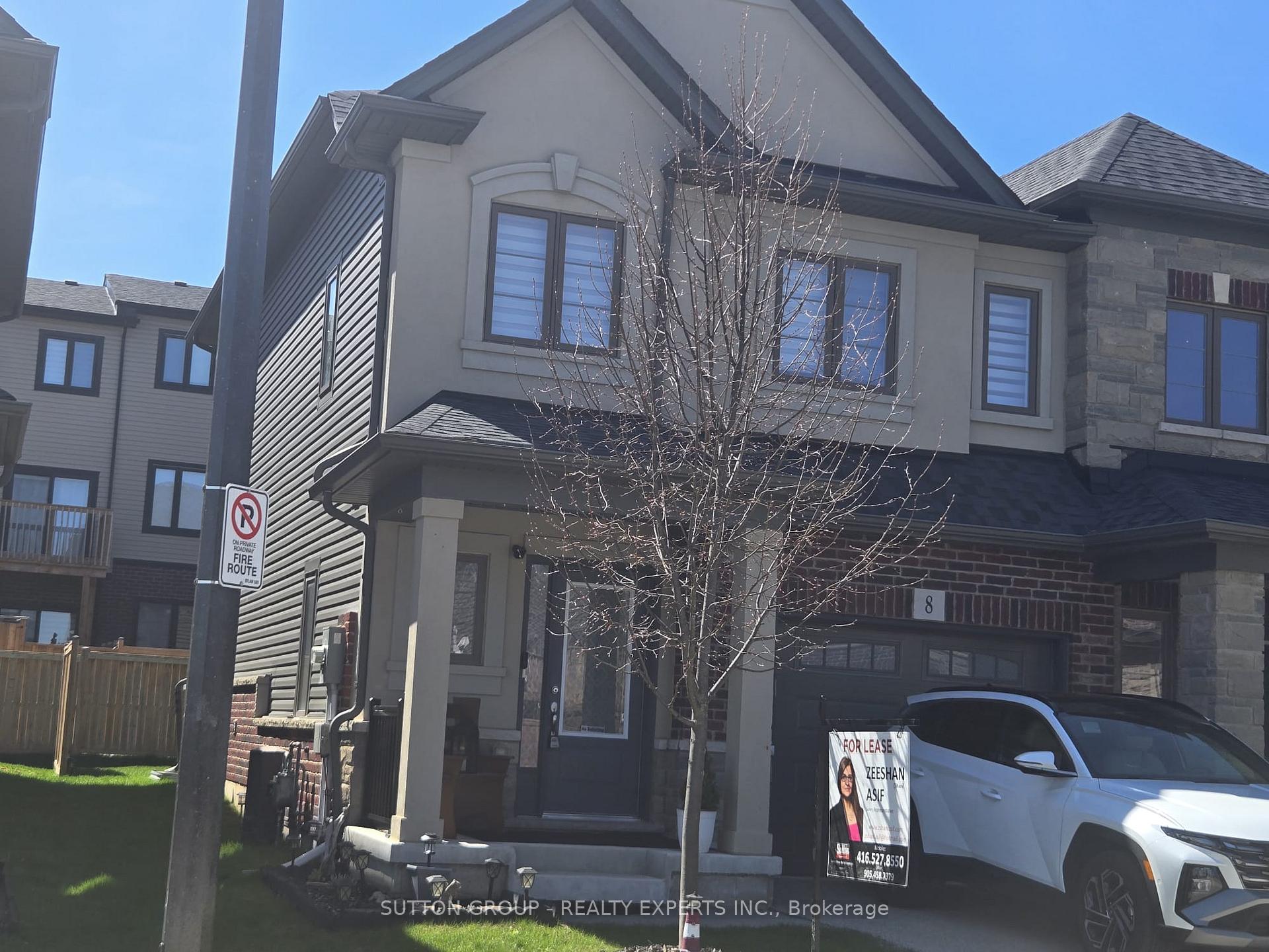 324 Equestrian Way 8, Cambridge, ON N3E 0E2