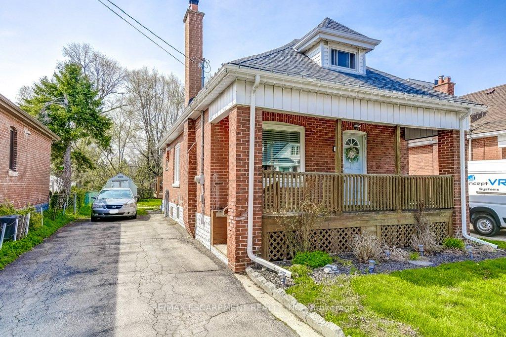 30 East 15th Street, Hamilton, ON L9A 3E7