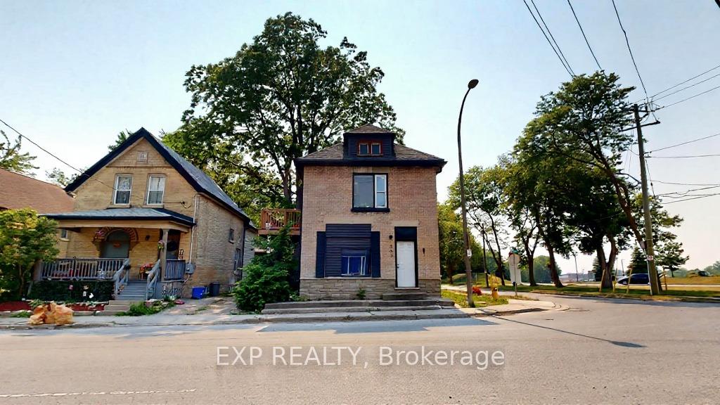 553 Quebec Street, London East, ON N5W 3Y9