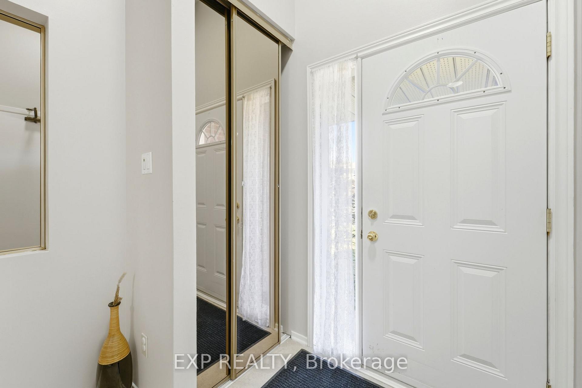 322 Robillard Private 8, Hunt Club - South Keys and Area — photo 5 of 5