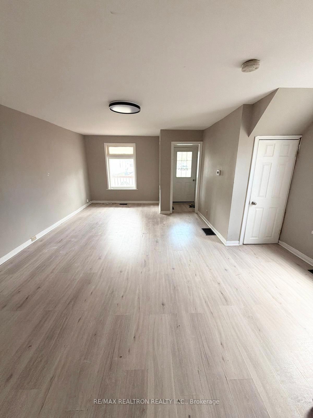 38 LaFayette Avenue, Peterborough — photo 2 of 5
